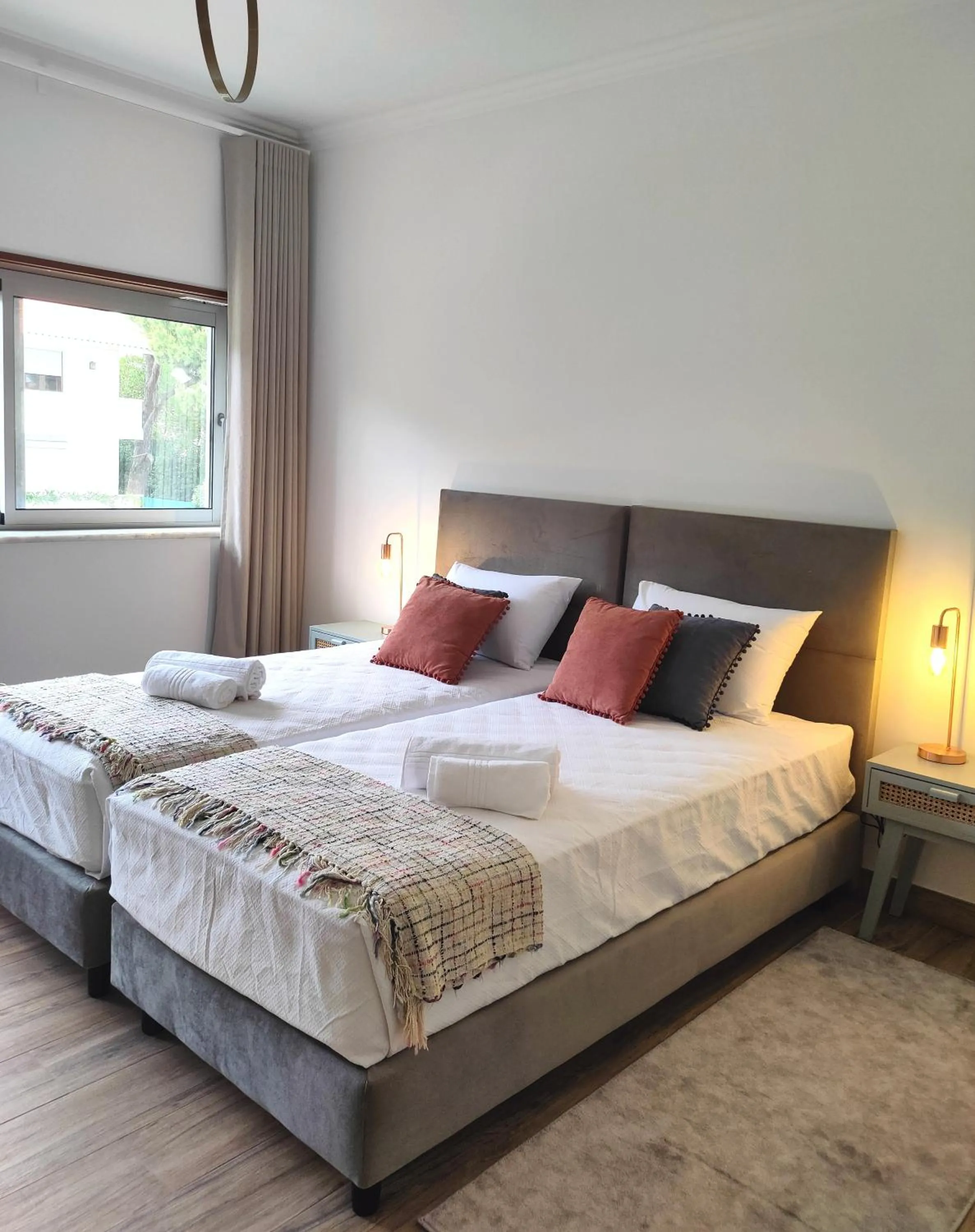 Large Twin Room in Embaixada da Vila