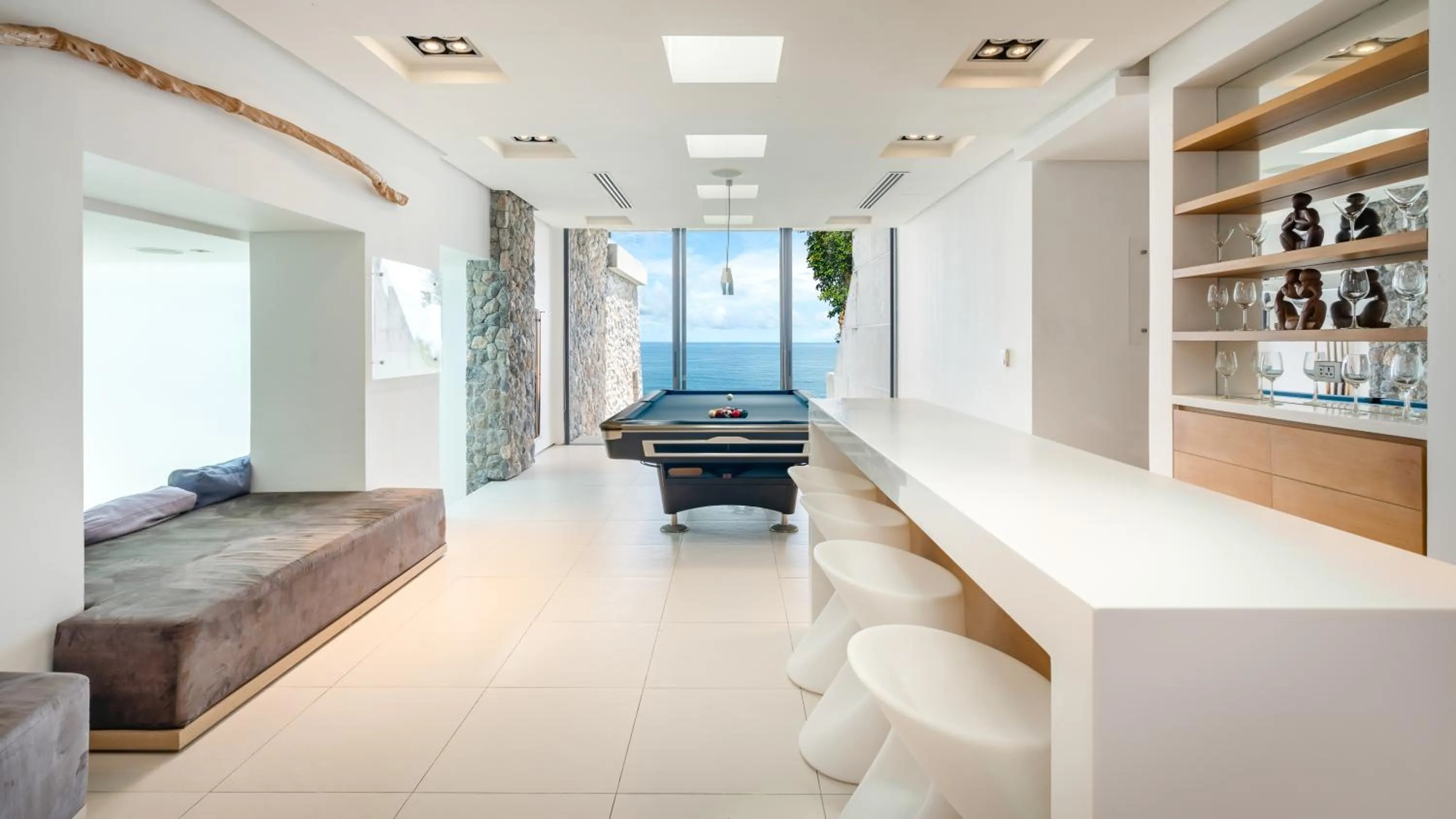 Billiard in Villa Saengootsa