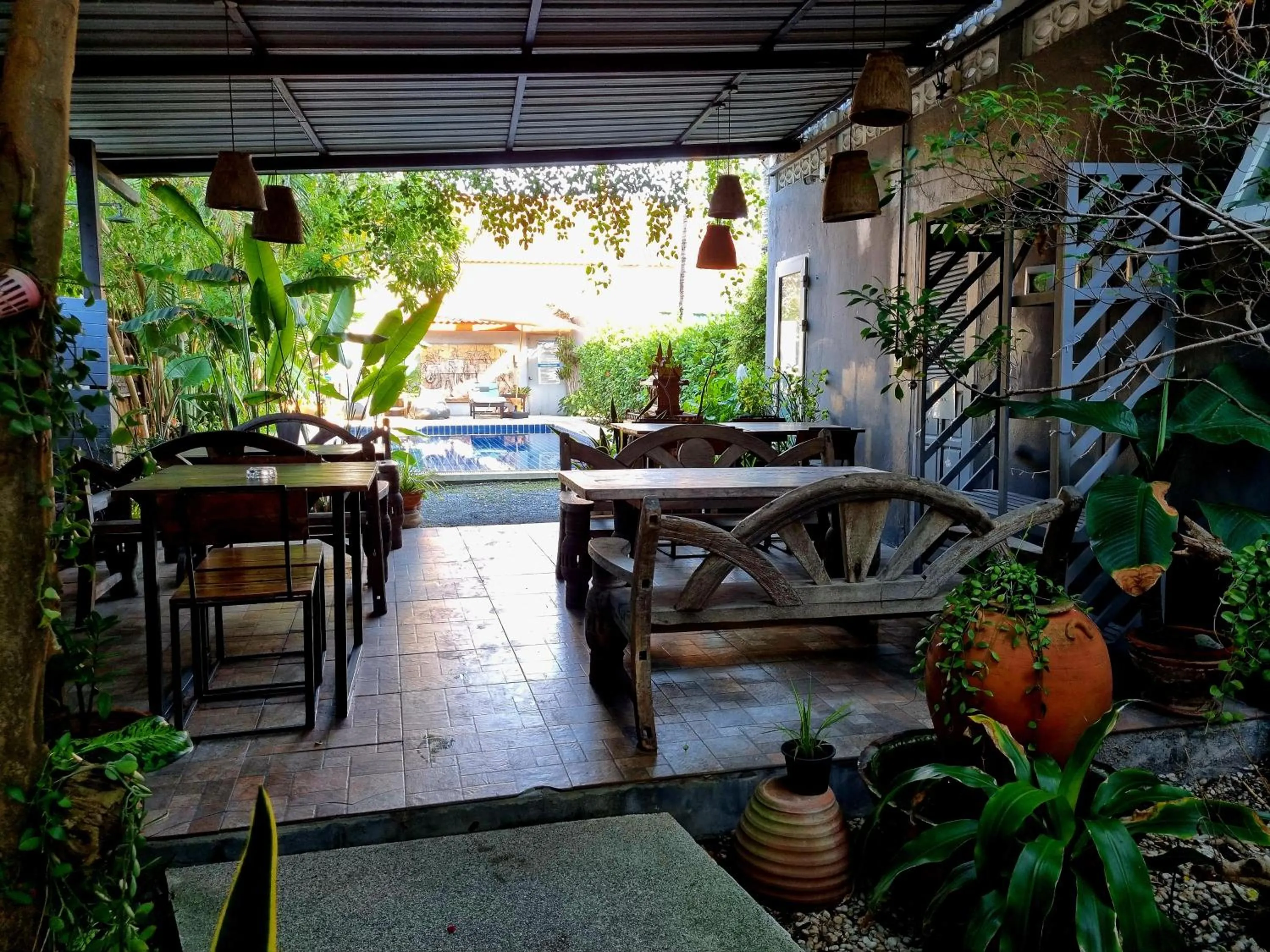 Dining area in Lemon House apartment