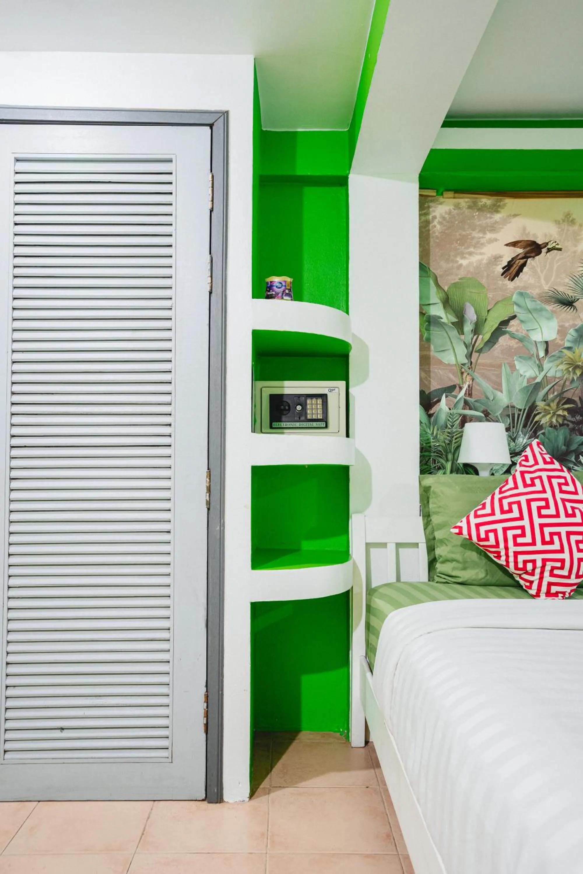 safe, Bed in Lemon House apartment