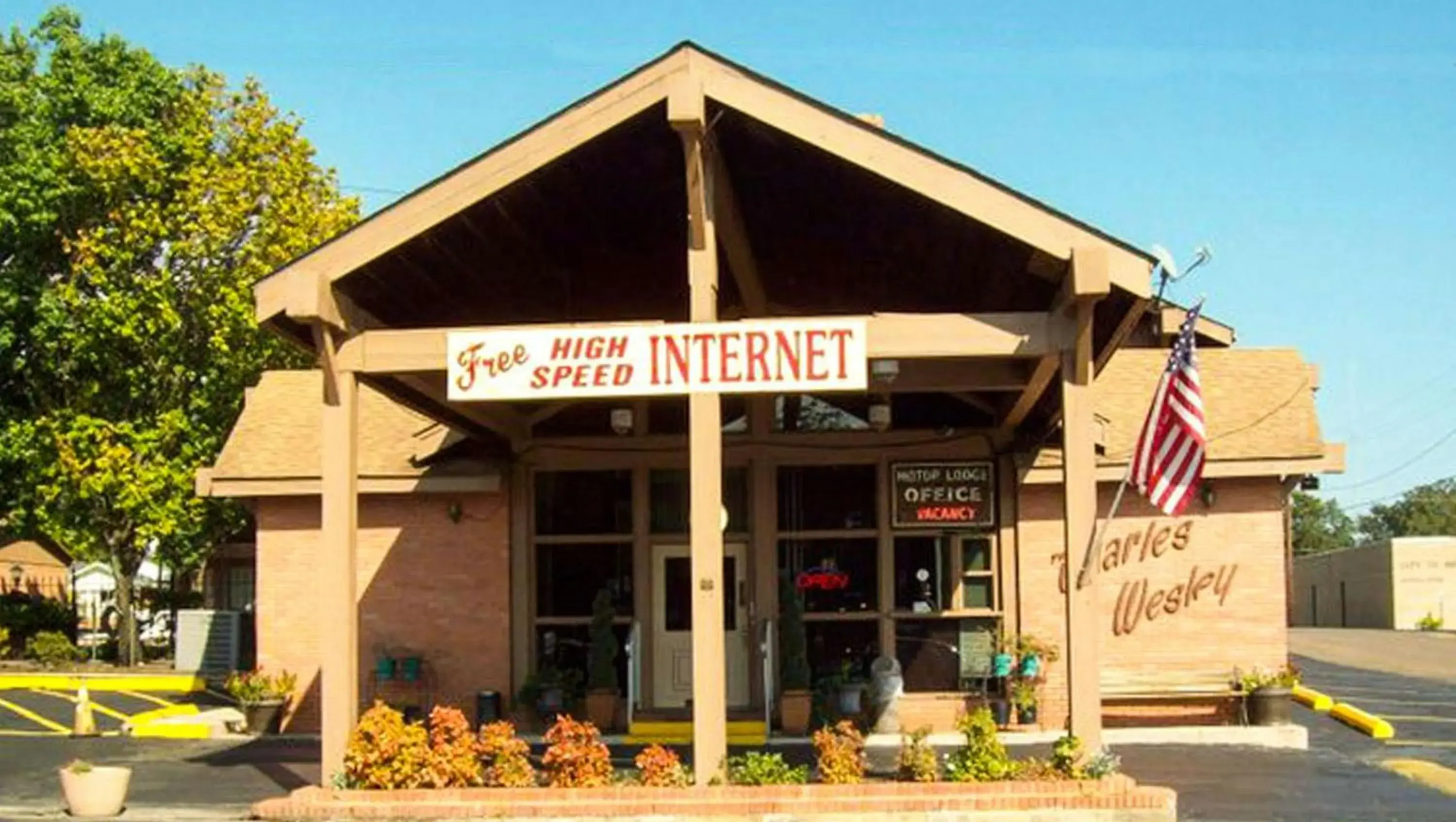 Charles Wesley Motor Lodge Downtown Broken Bow- Hochatown Charles Wesley Motor Lodge Downtown Broken Bow- Hochatown