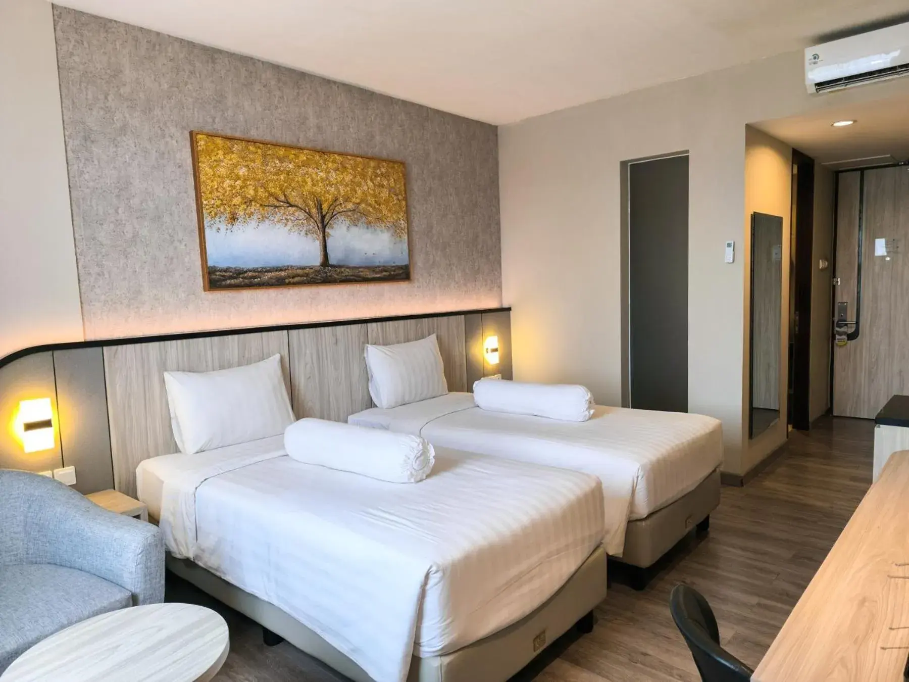 Junior Suite in Front One Gosyen Hotel Salatiga Junior Suite in Front One Gosyen Hotel Salatiga