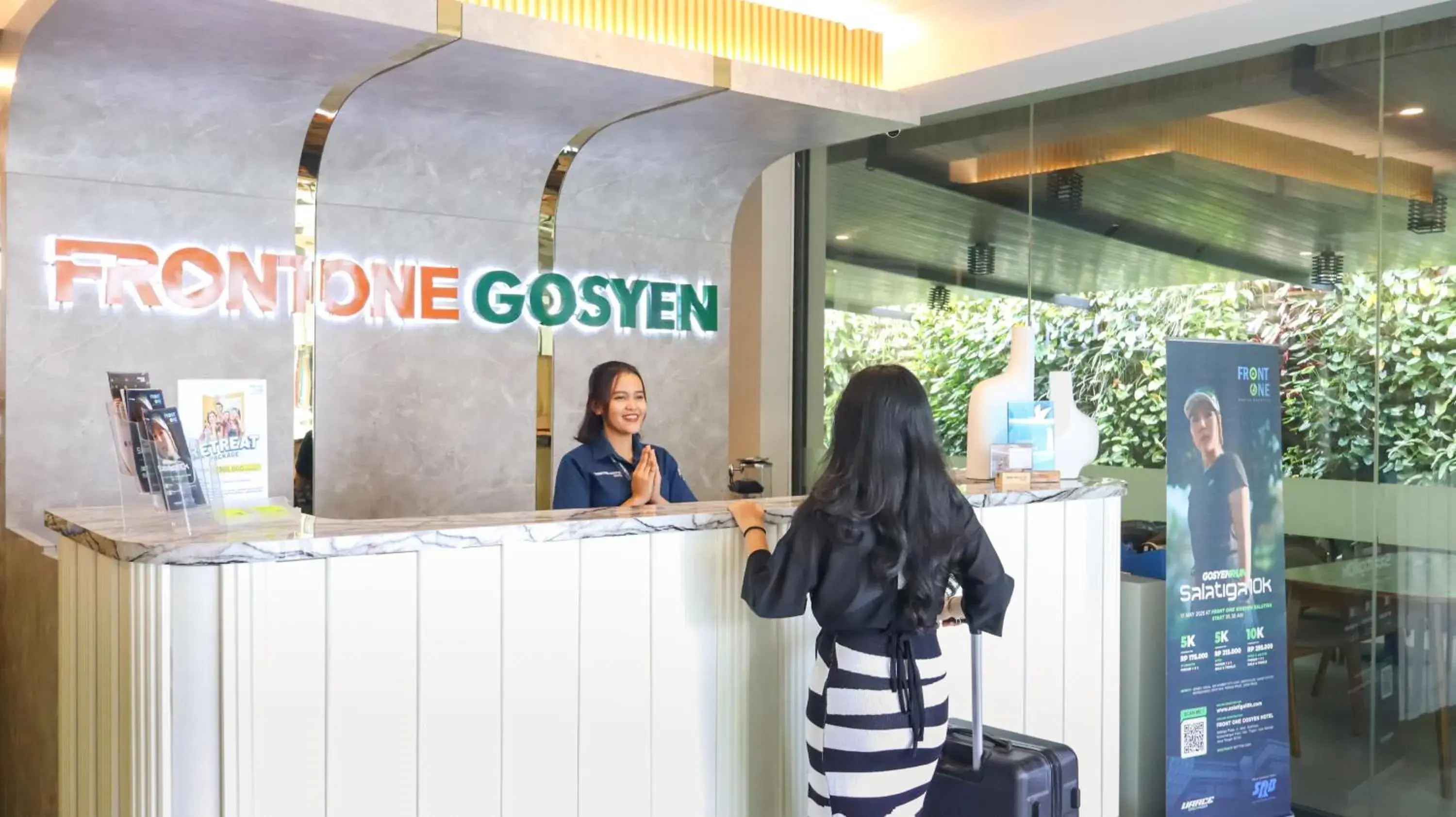 Front One Gosyen Hotel Salatiga Front One Gosyen Hotel Salatiga