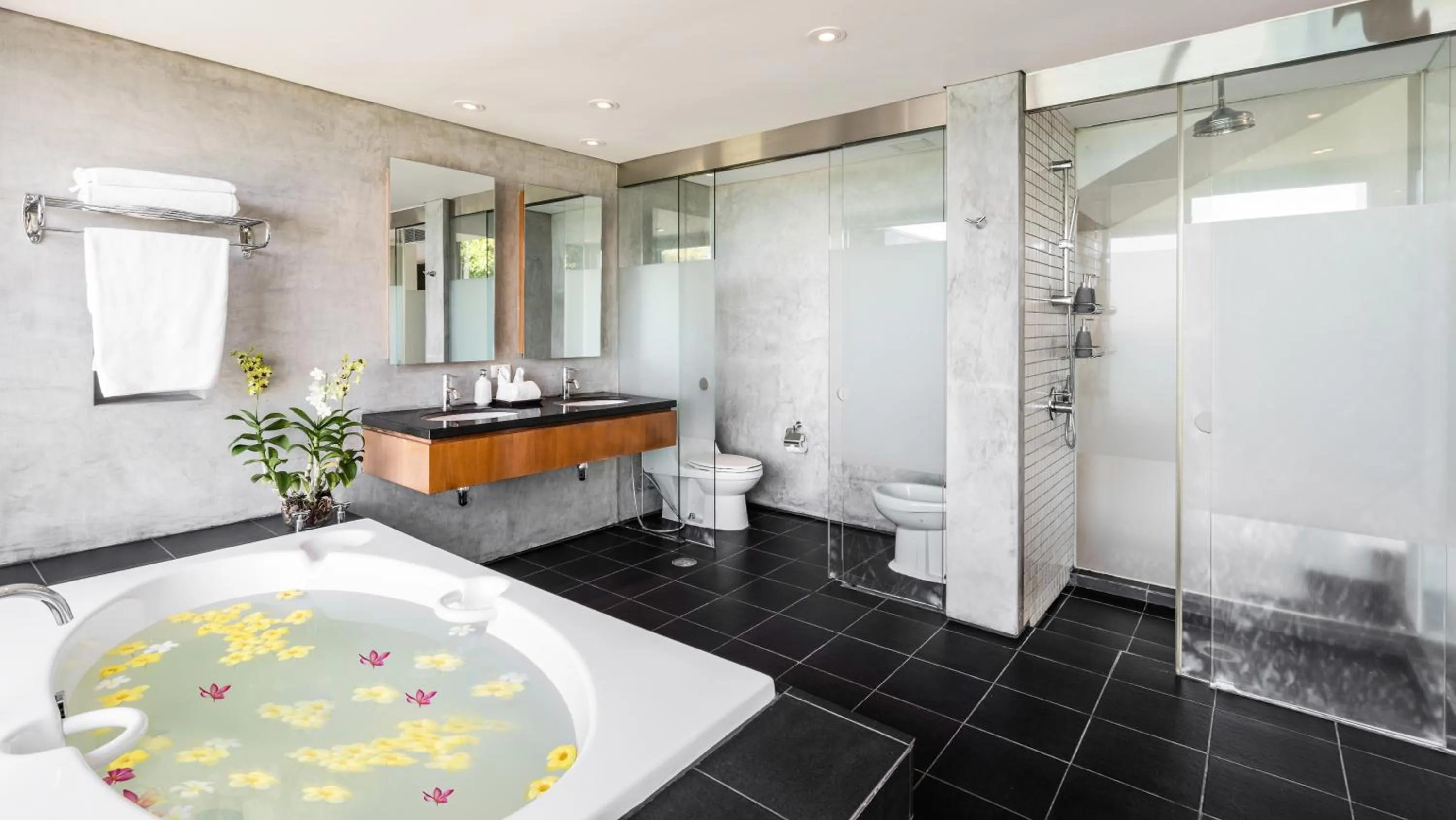 Shower in Villa Viman