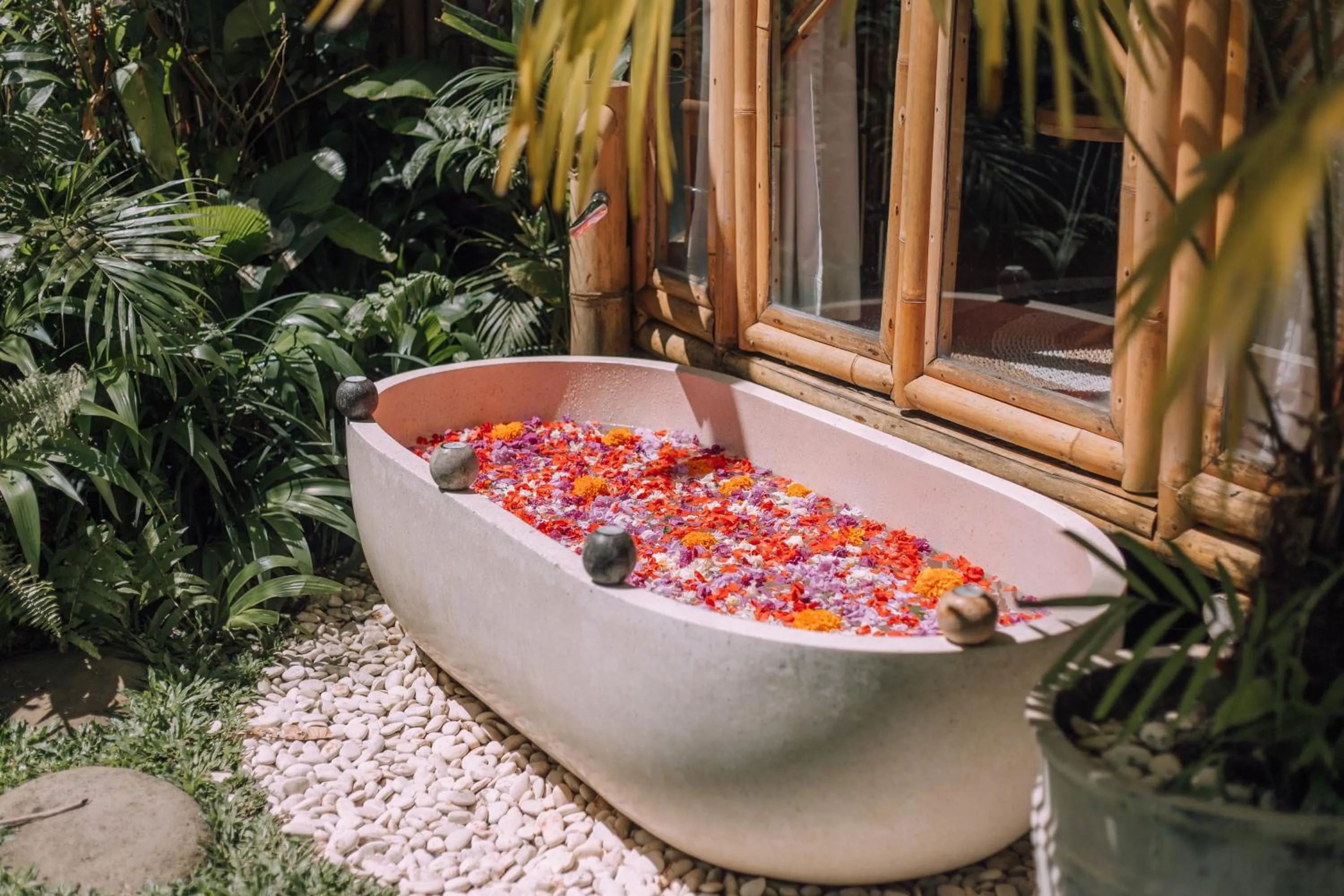 Bath in Hideout Eco Bamboo House Bali