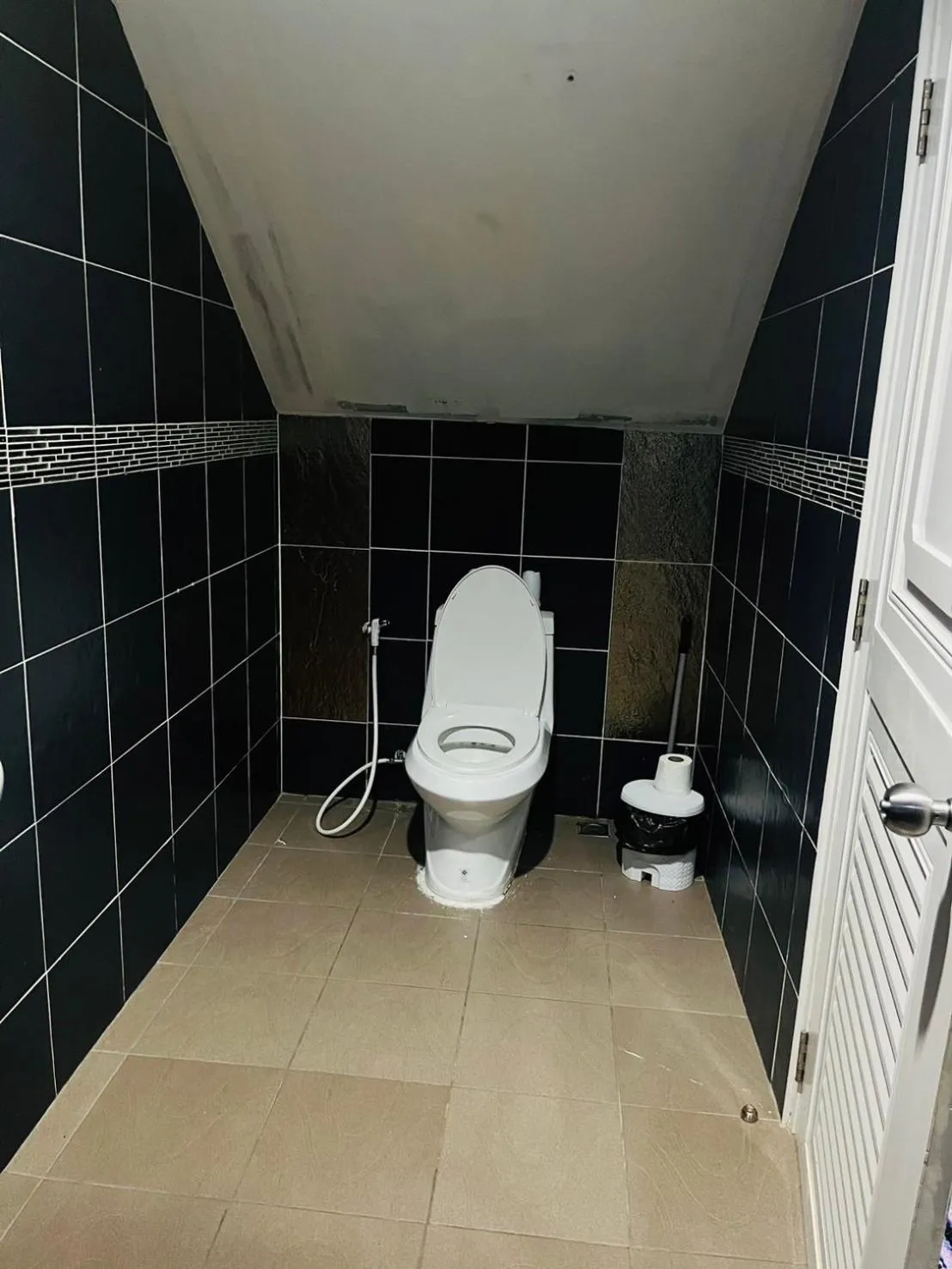 KARON STUDIO APARTMENT