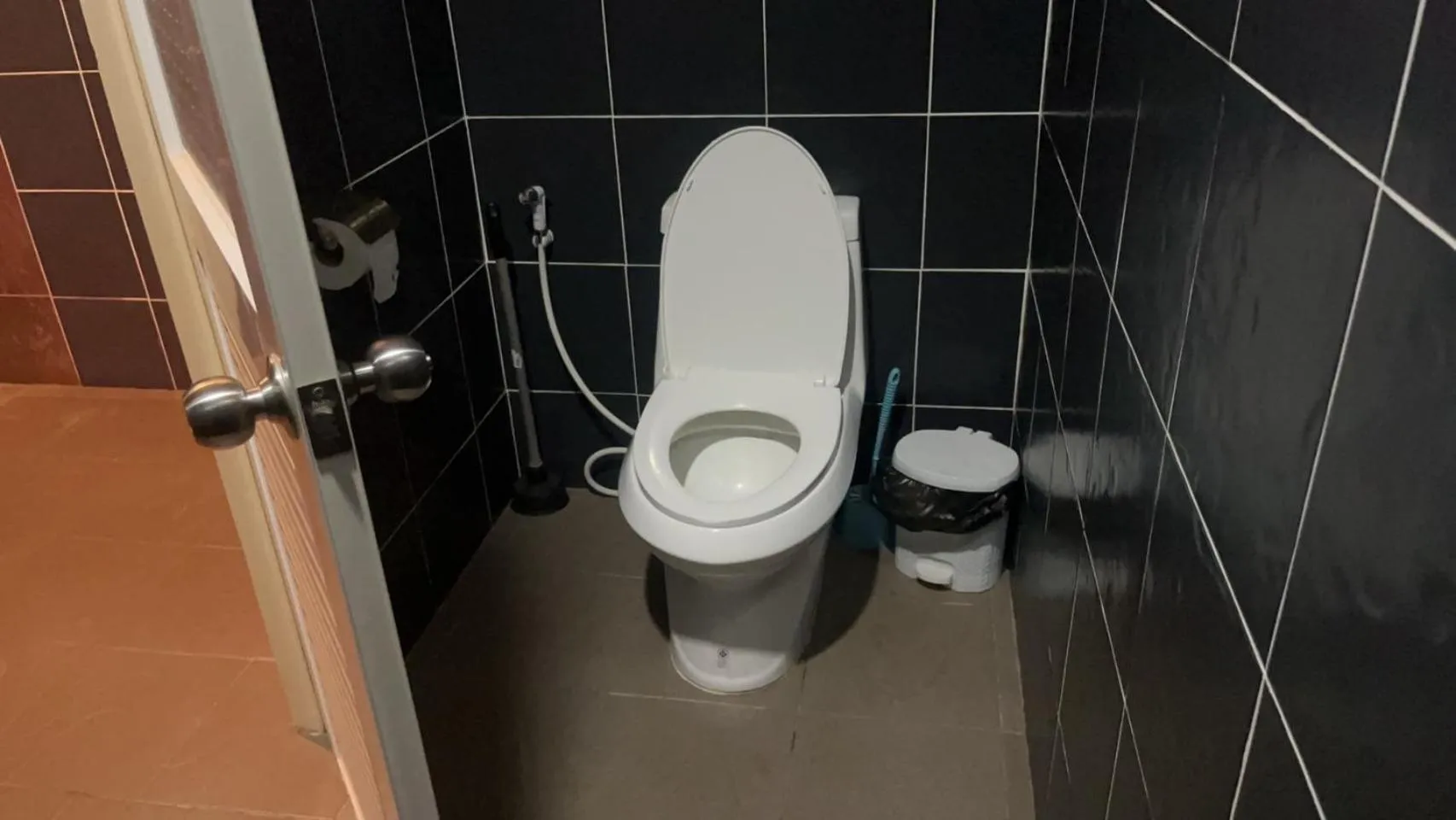 KARON STUDIO APARTMENT