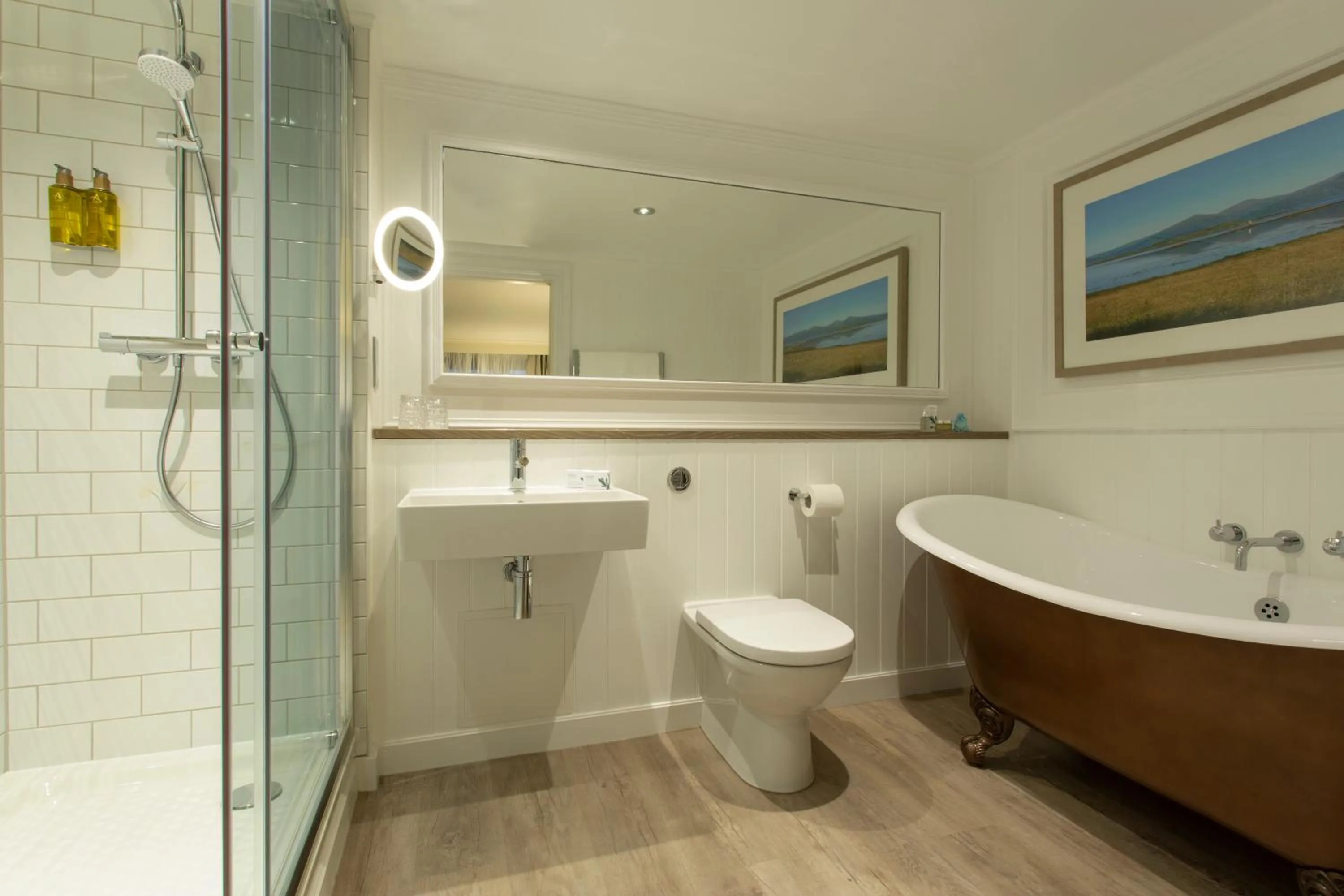 Bathroom in Isle Of Mull Hotel and Spa