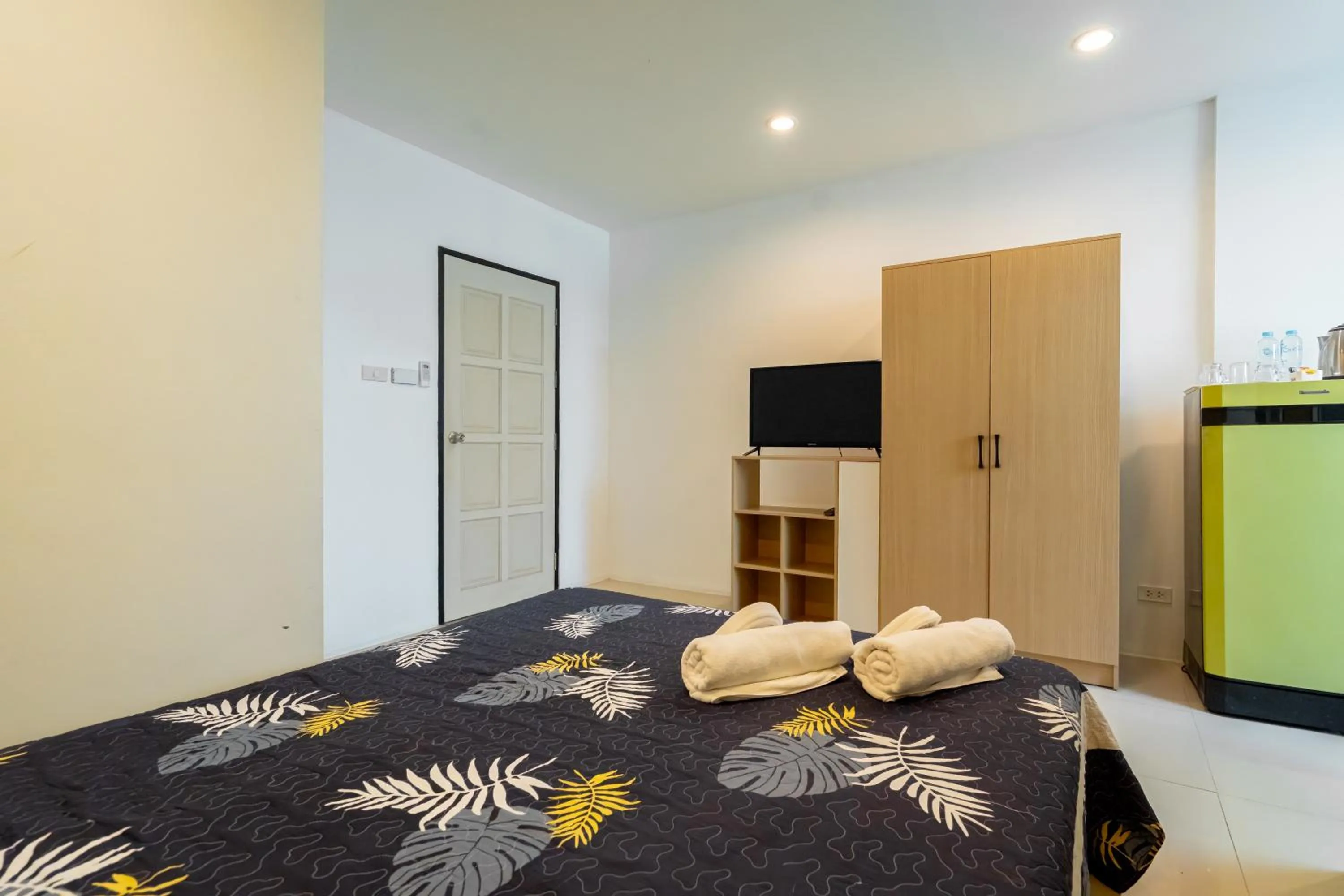 Bedroom, Bed in Nice to meat you Rooms