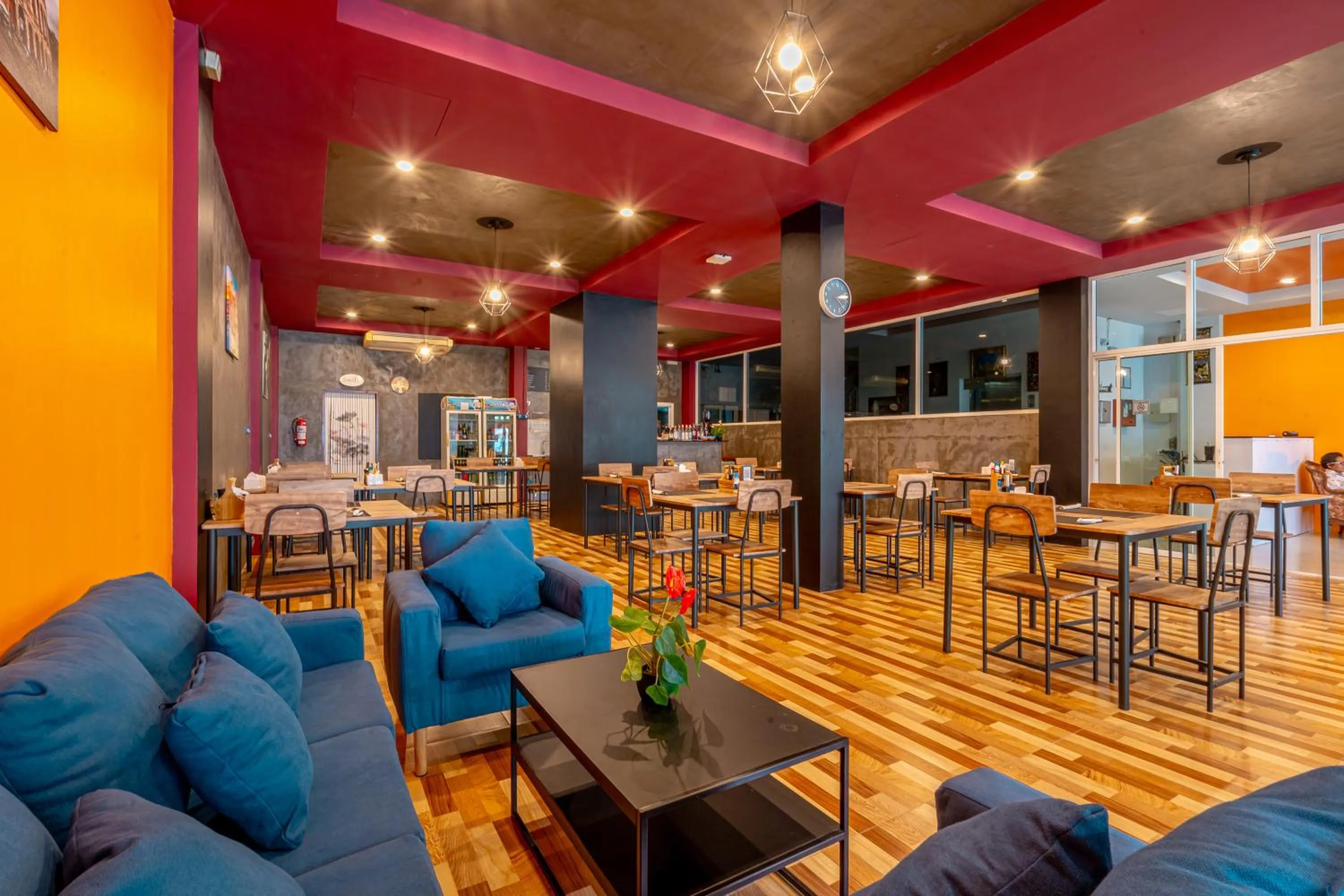 Restaurant/places to eat in Nice to meat you Rooms