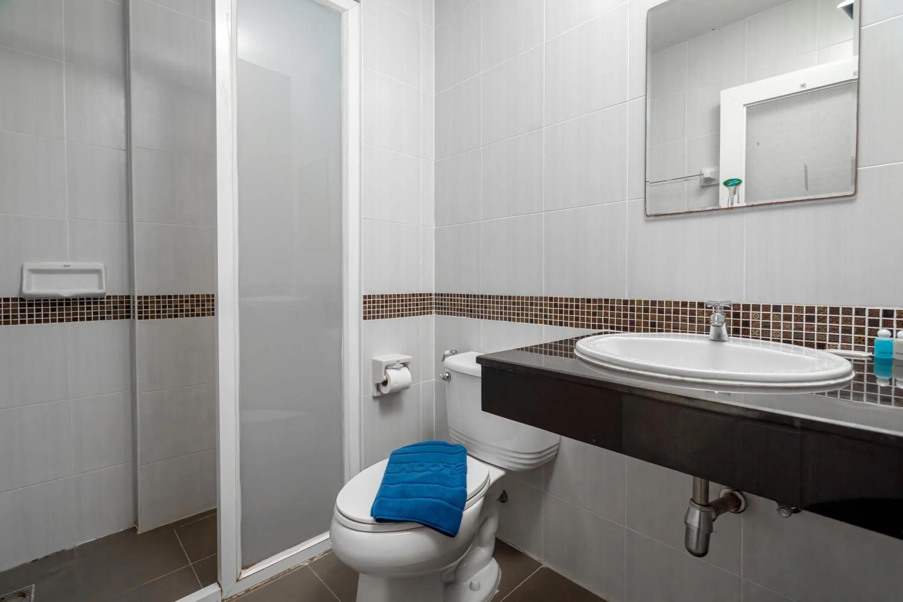 Toilet in Nice to meat you Rooms