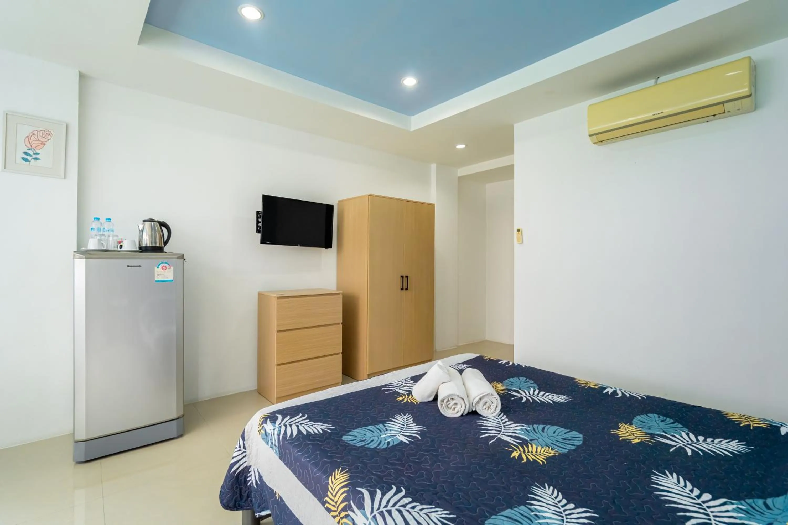 Bedroom, Bed in Nice to meat you Rooms