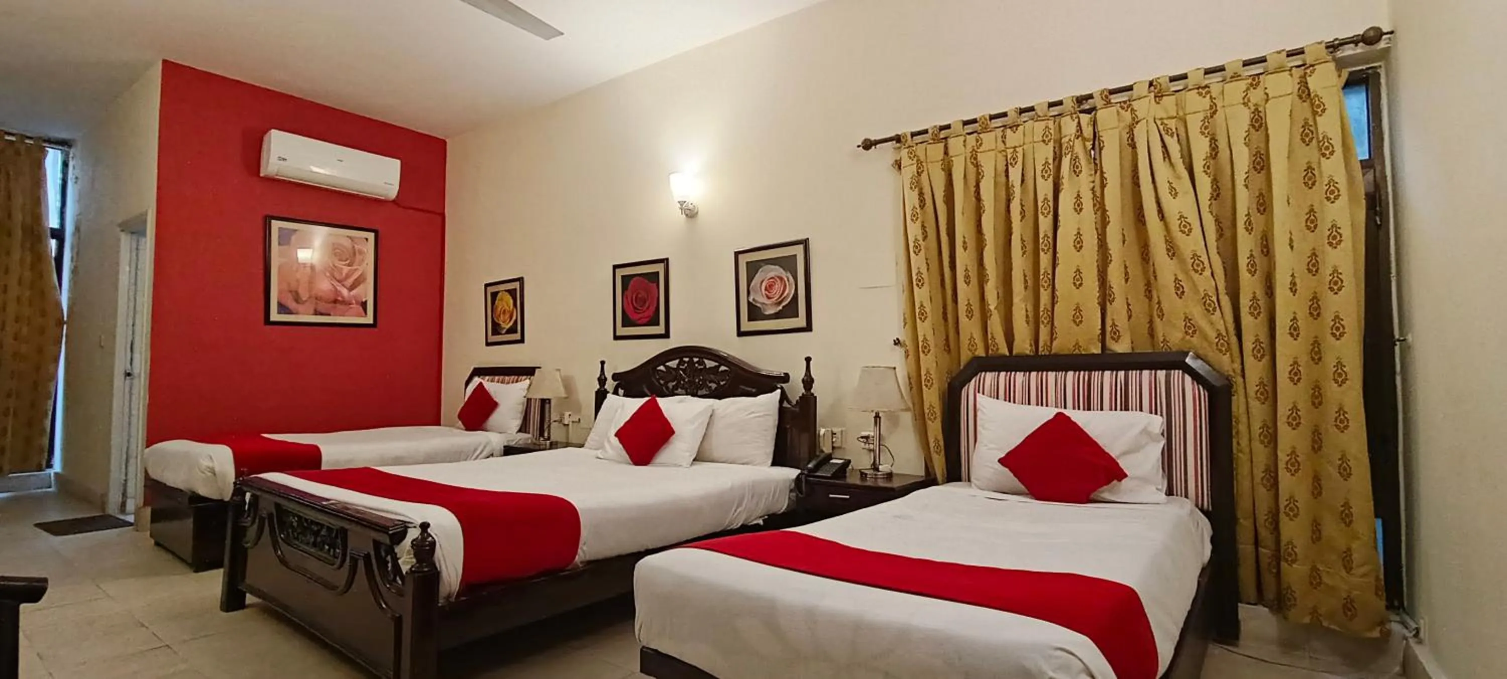 Bed in Herfa INN Hotel Lahore