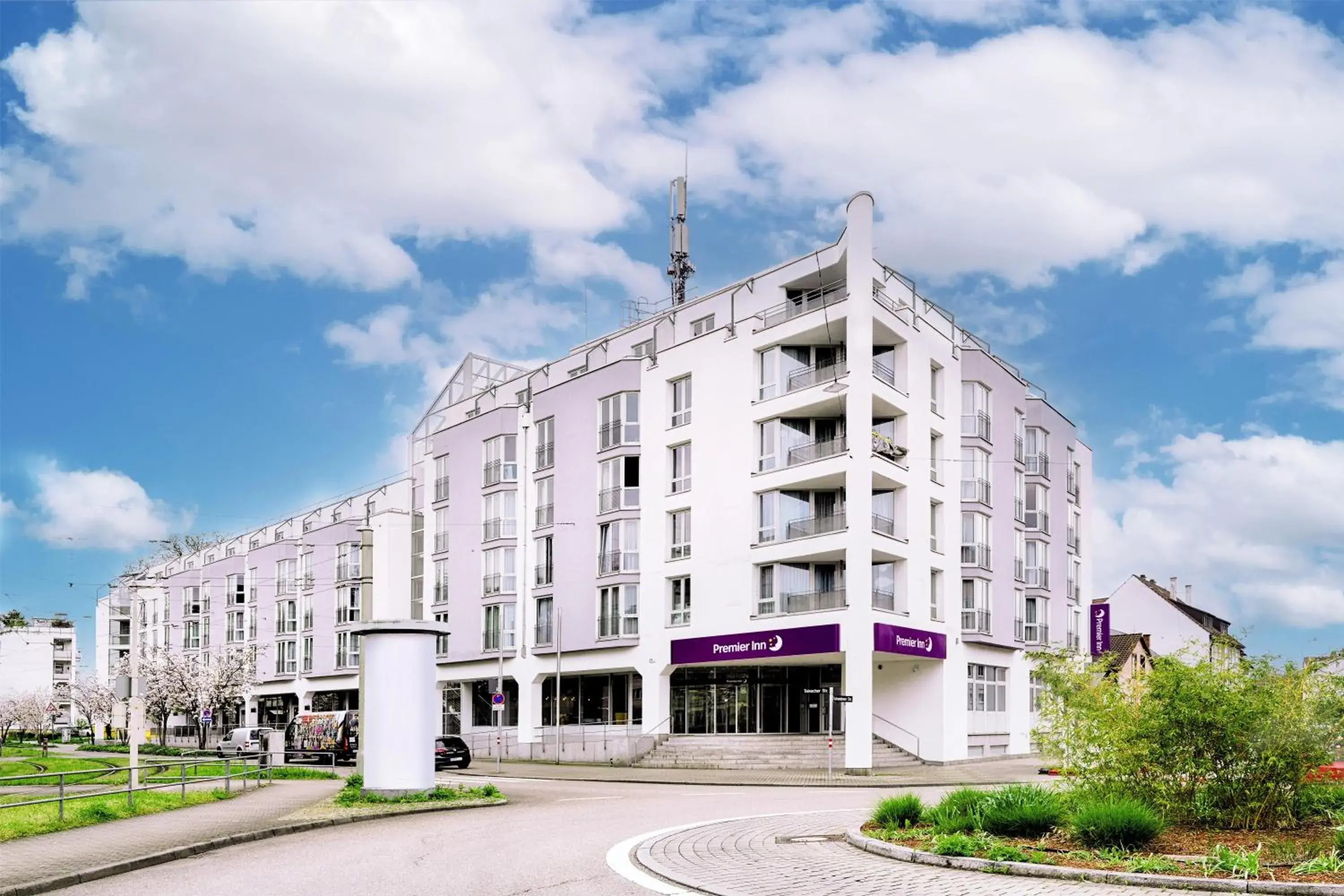Property building in Premier Inn Stuttgart Bad Cannstatt Property building in Premier Inn Stuttgart Bad Cannstatt