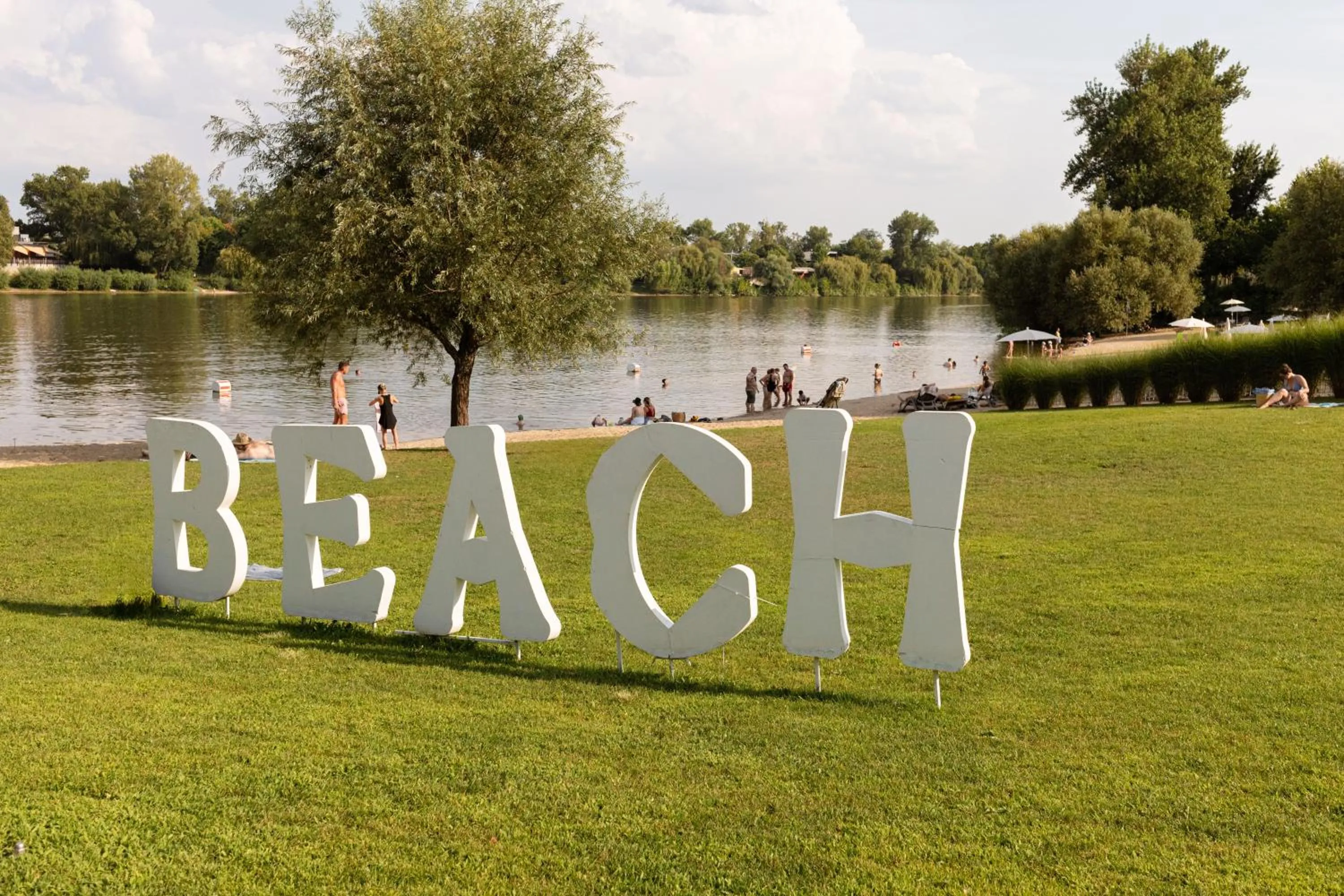 Beach in Radisson Hotel Budapest BudaPart