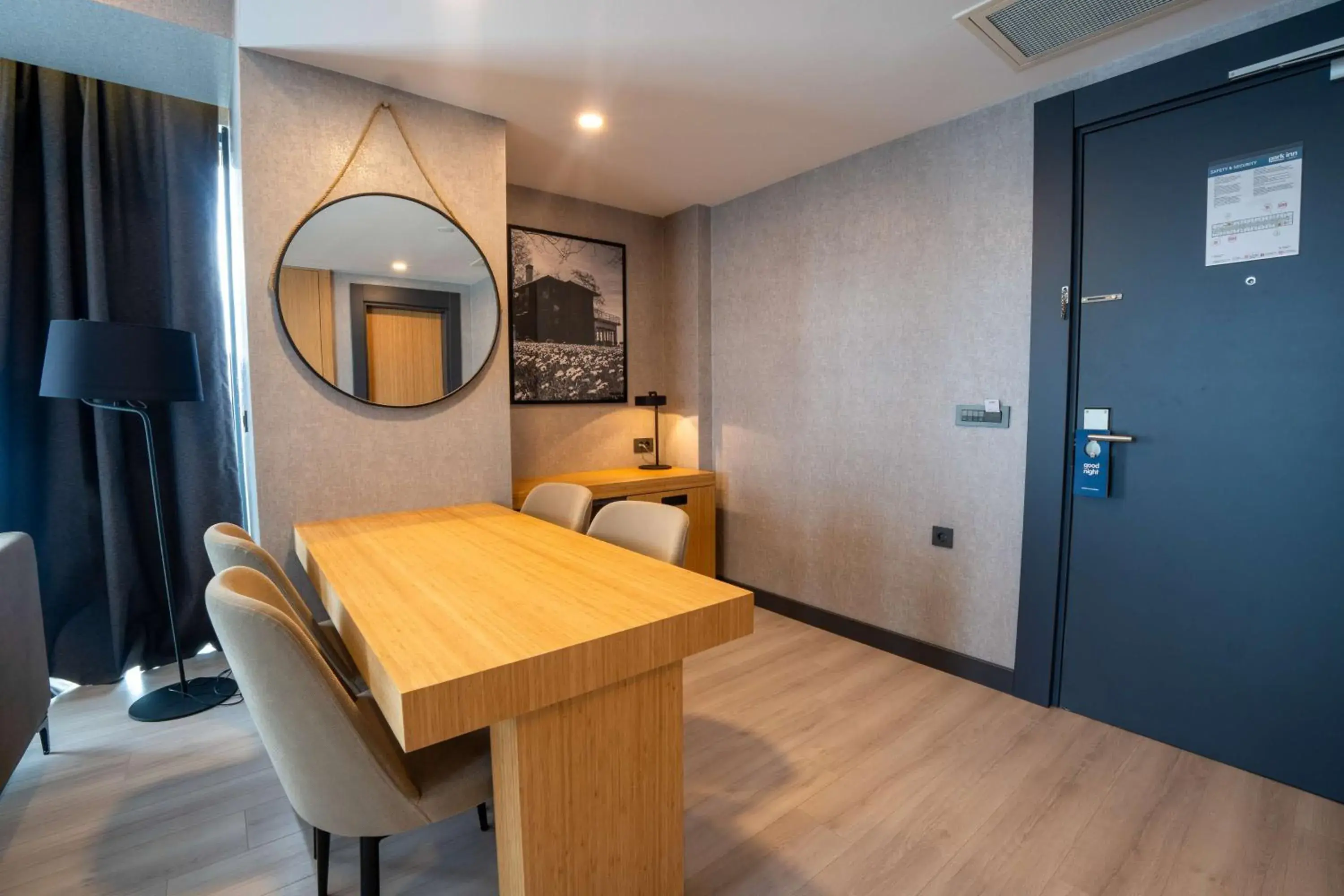 Corner Suite in Park Inn by Radisson Yalova City Center Corner Suite in Park Inn by Radisson Yalova City Center