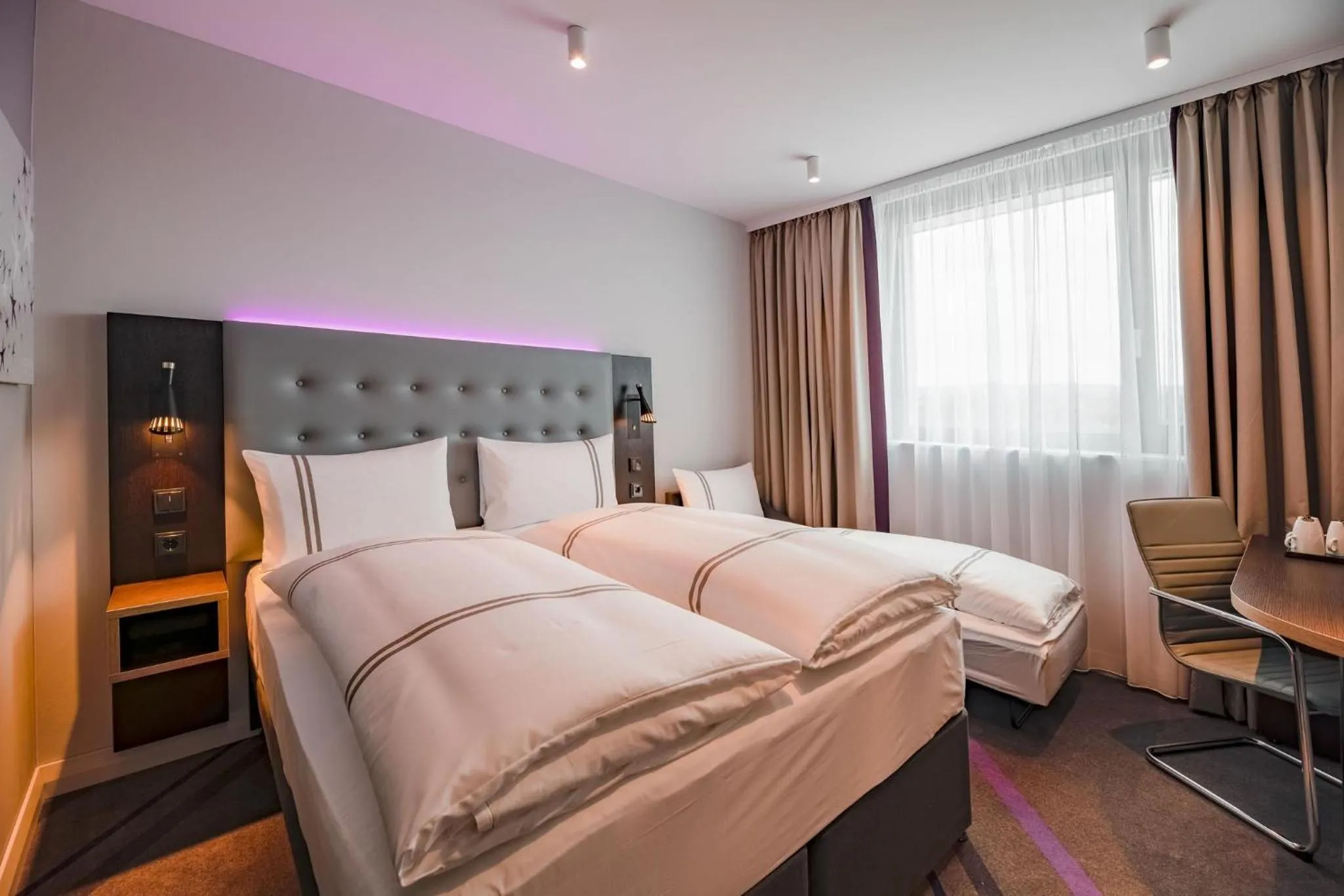 Bedroom, Bed in Premier Inn Karlsruhe City Am Wasserturm