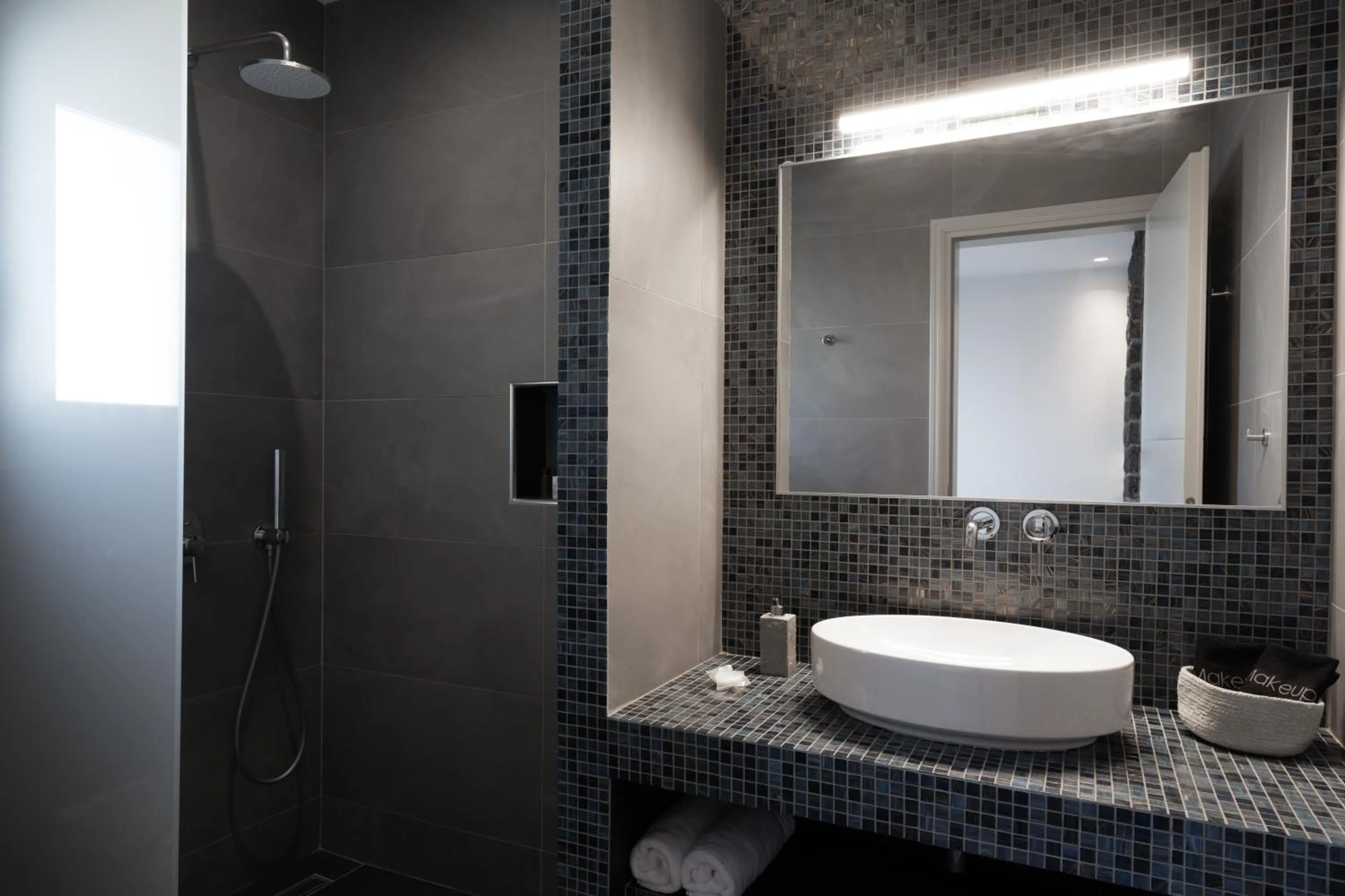 Shower in Santa Mar ECO Suites