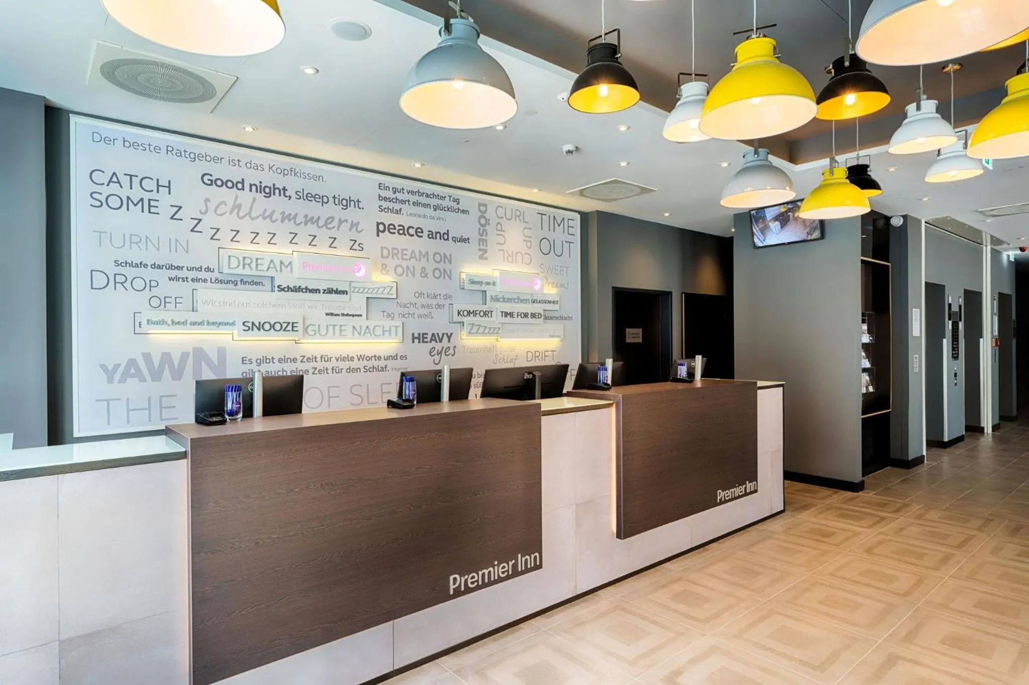 Lobby or reception in Premier Inn Darmstadt City Centre