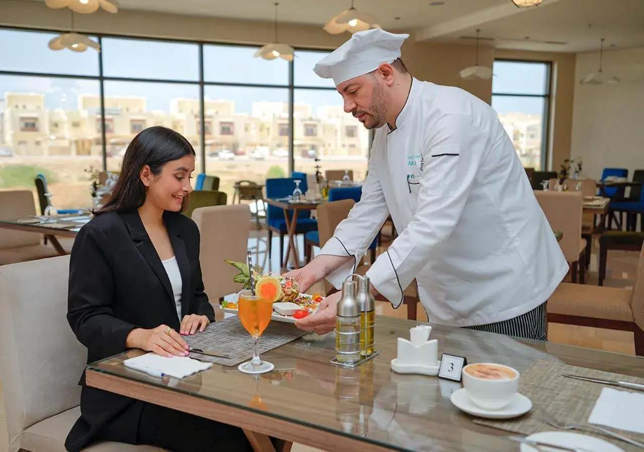 Restaurant/places to eat in Kyriad Muscat Restaurant/places to eat in Kyriad Muscat