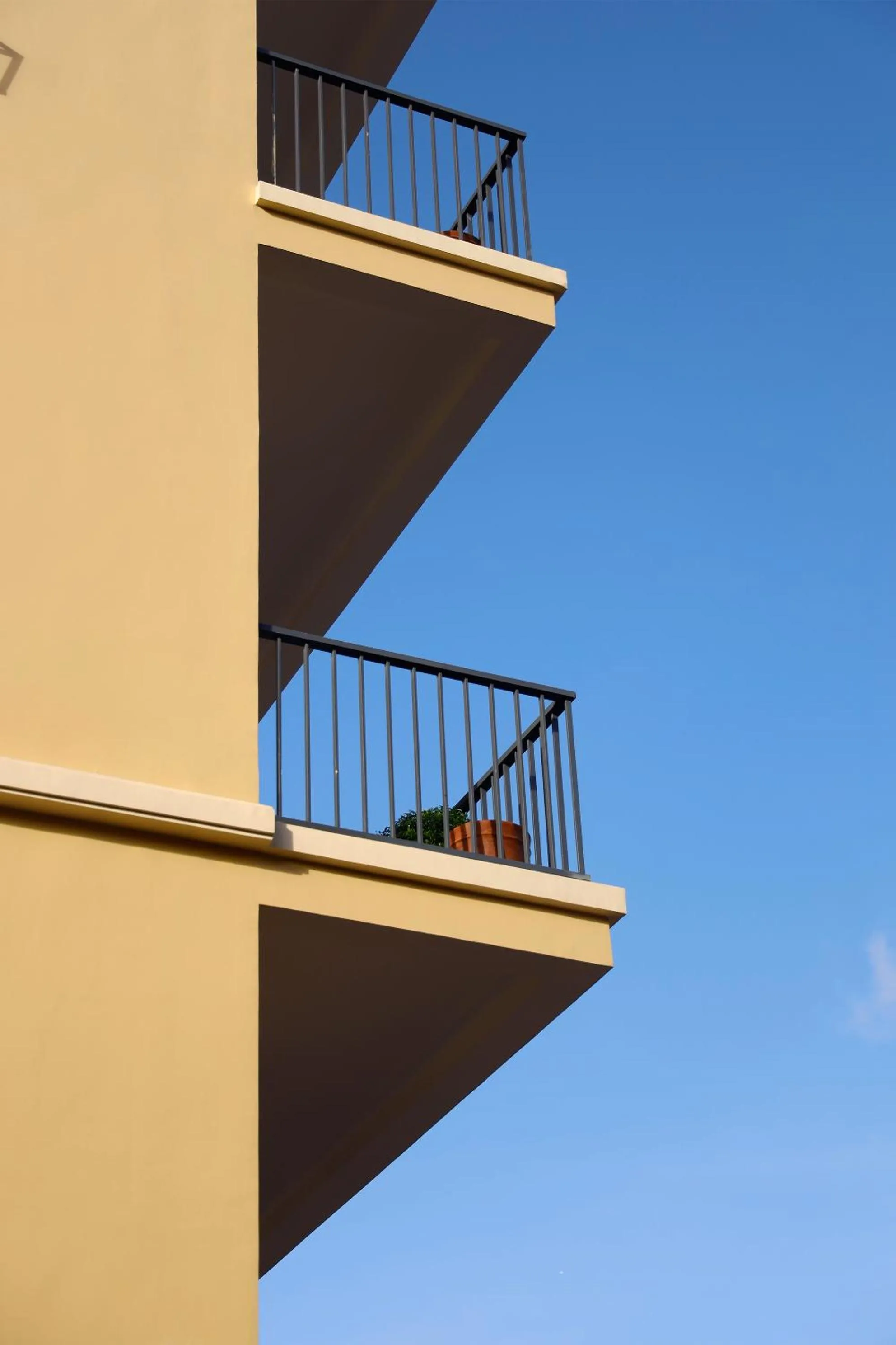 Property building in Hôtel De Da Phu