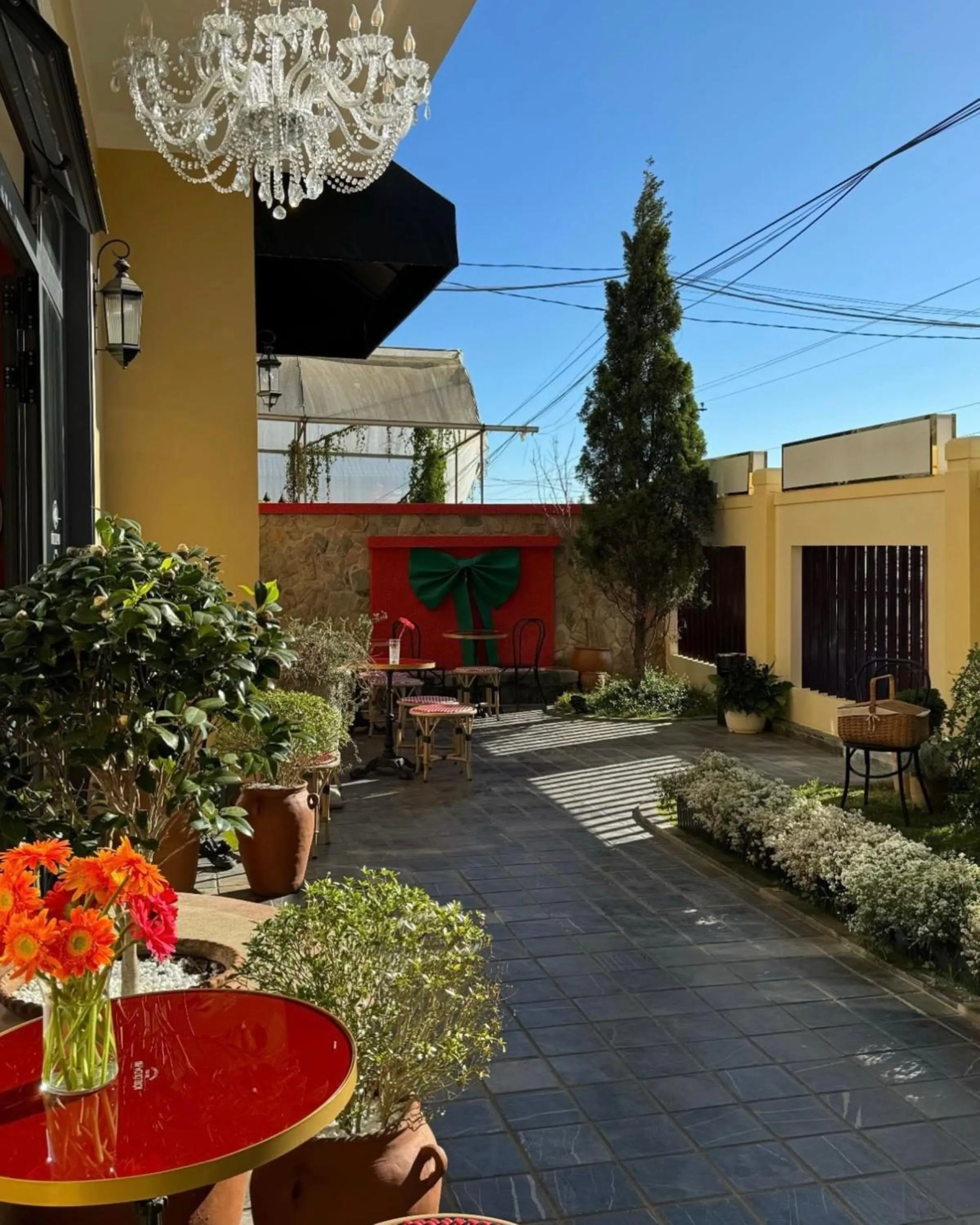 Property building in Hôtel De Da Phu