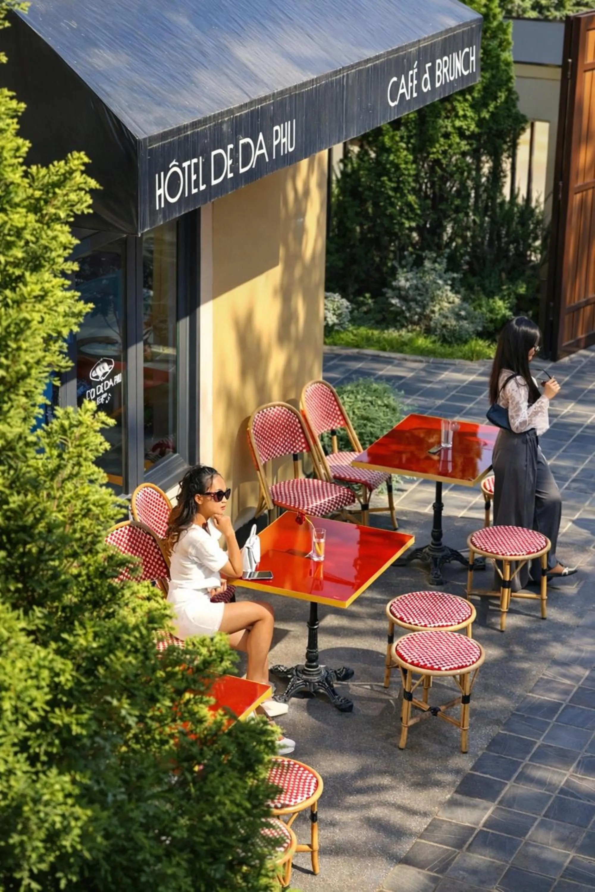 Restaurant/places to eat in Hôtel De Da Phu