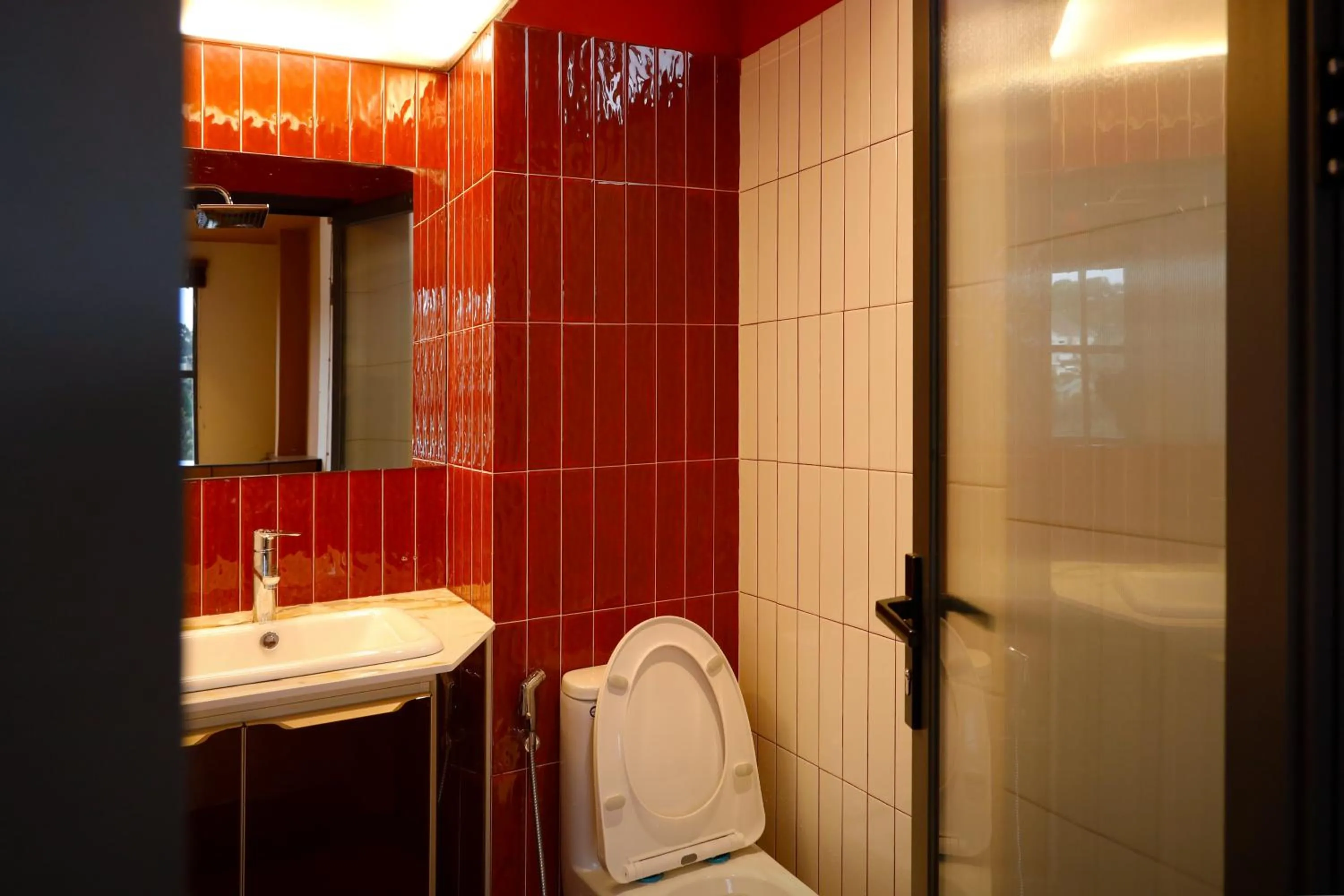 Toilet in Hôtel De Da Phu