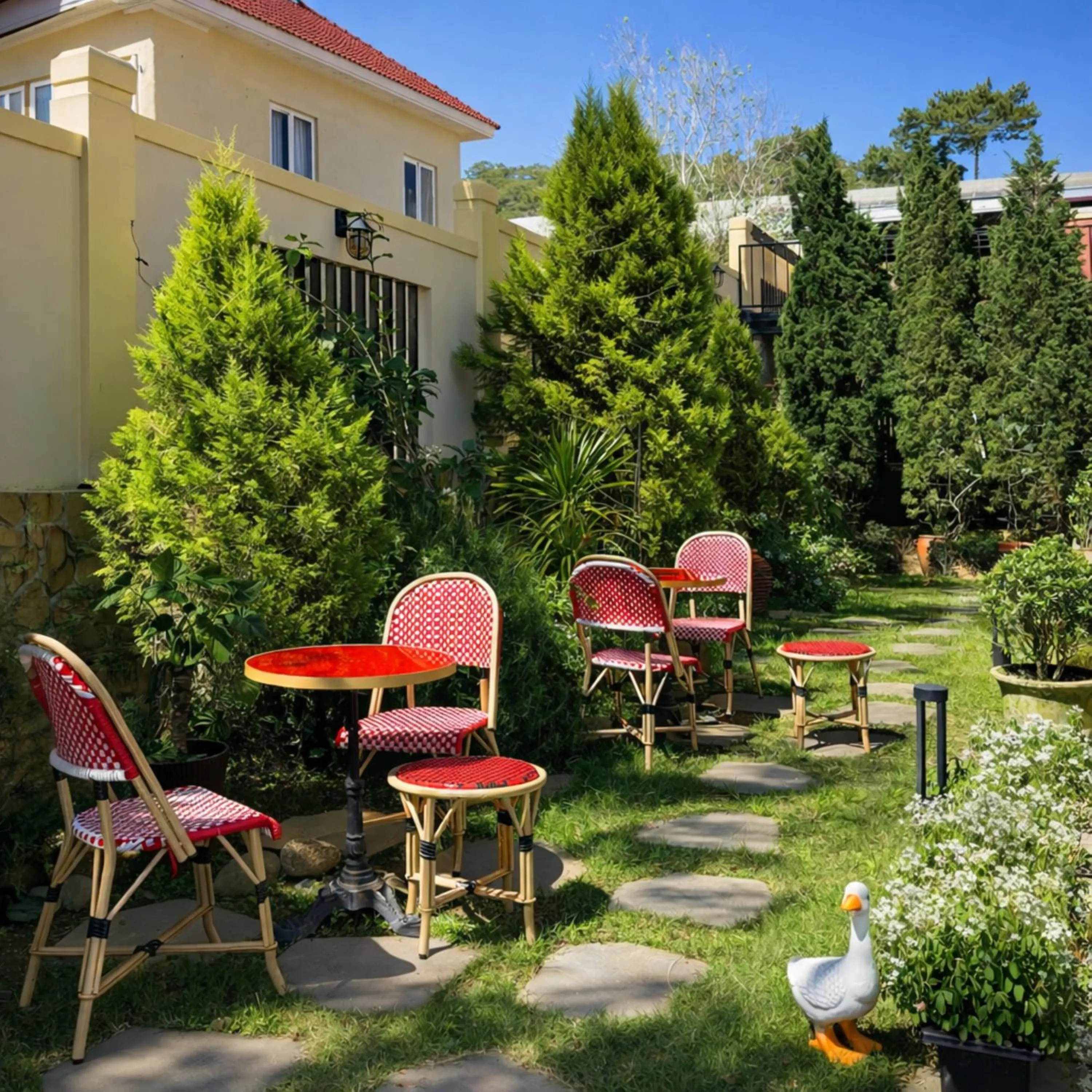 Property building in Hôtel De Da Phu