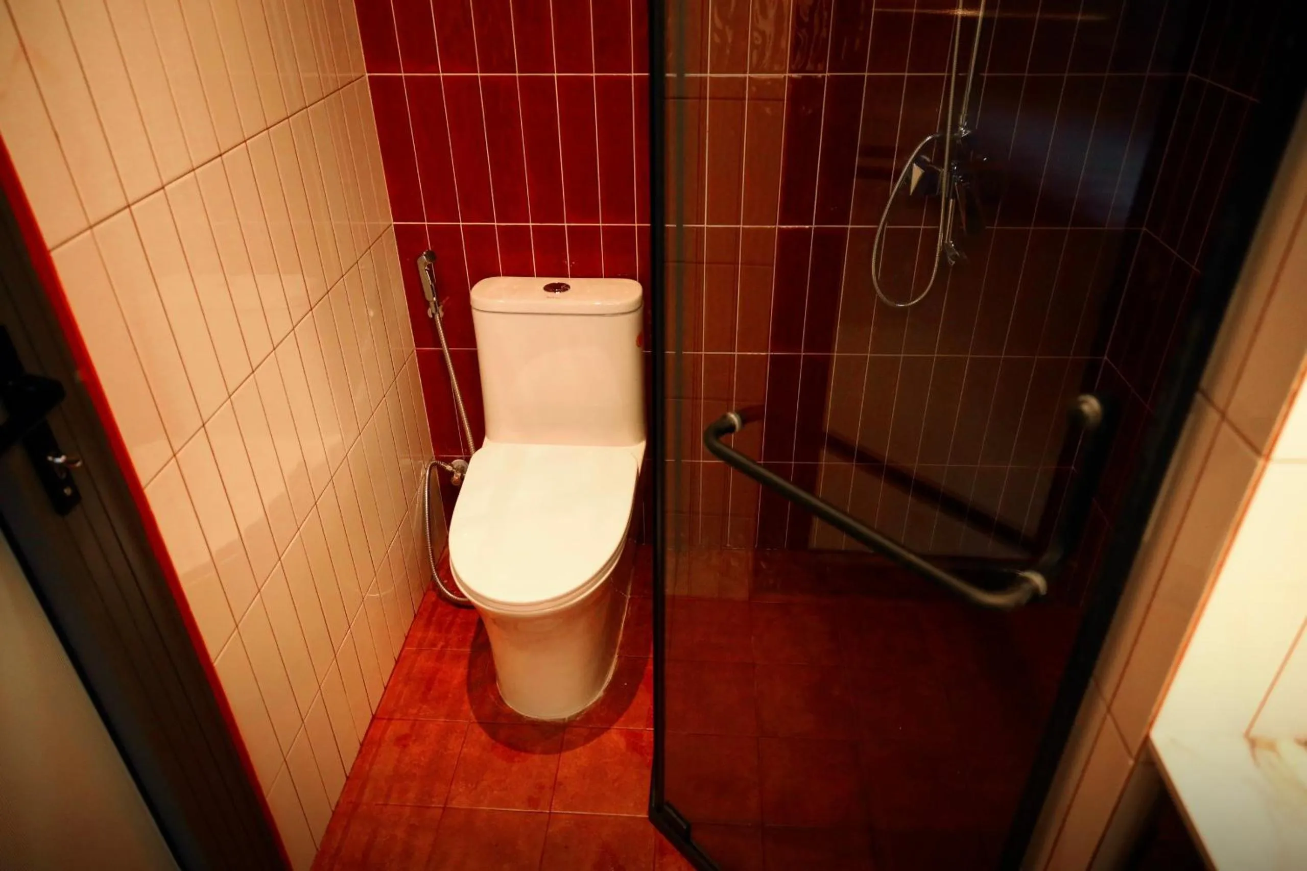 Bathroom in Hôtel De Da Phu