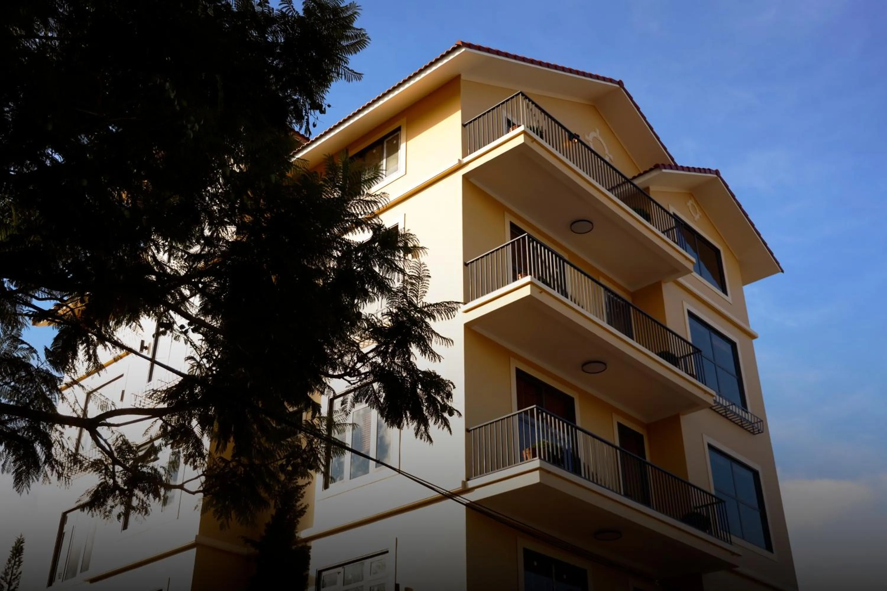 Property building in Hôtel De Da Phu