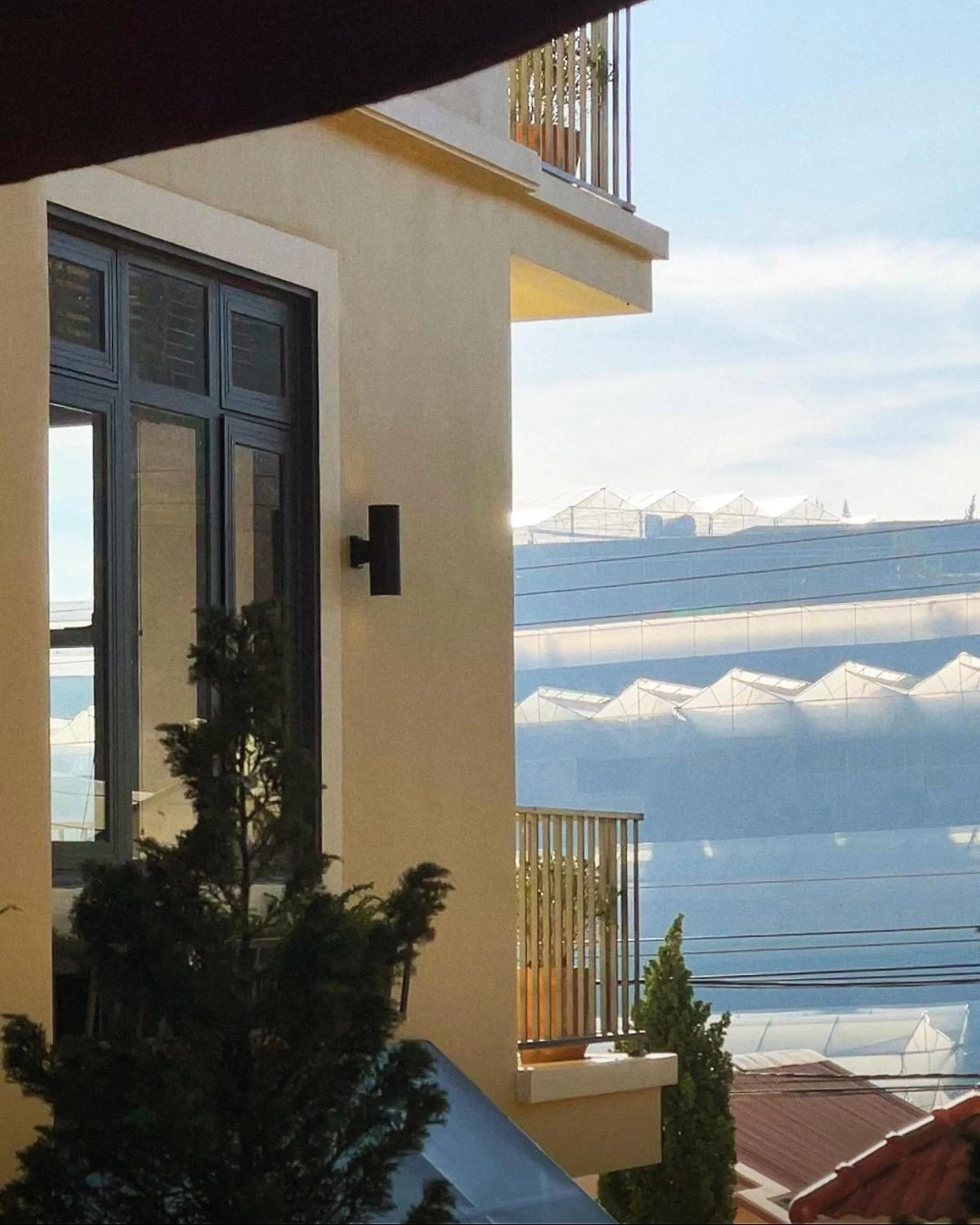 Property building in Hôtel De Da Phu