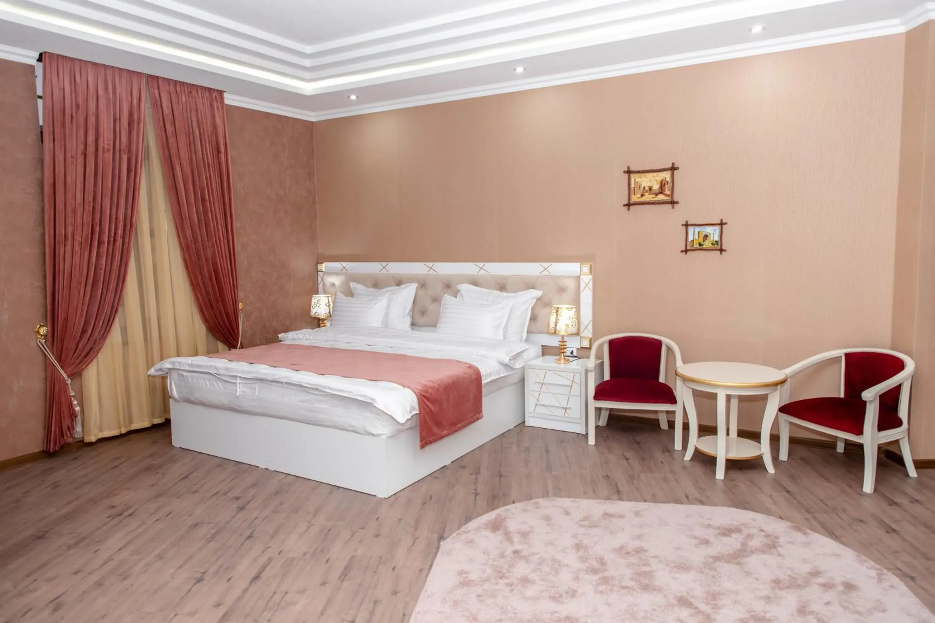 Single Room in The Royal Hotel Single Room in The Royal Hotel