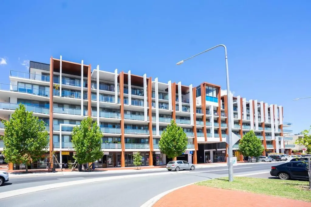 Lux 2 Bed 2 Bath Secure Parking Apartment in the Heart of Dickson, Canberra
