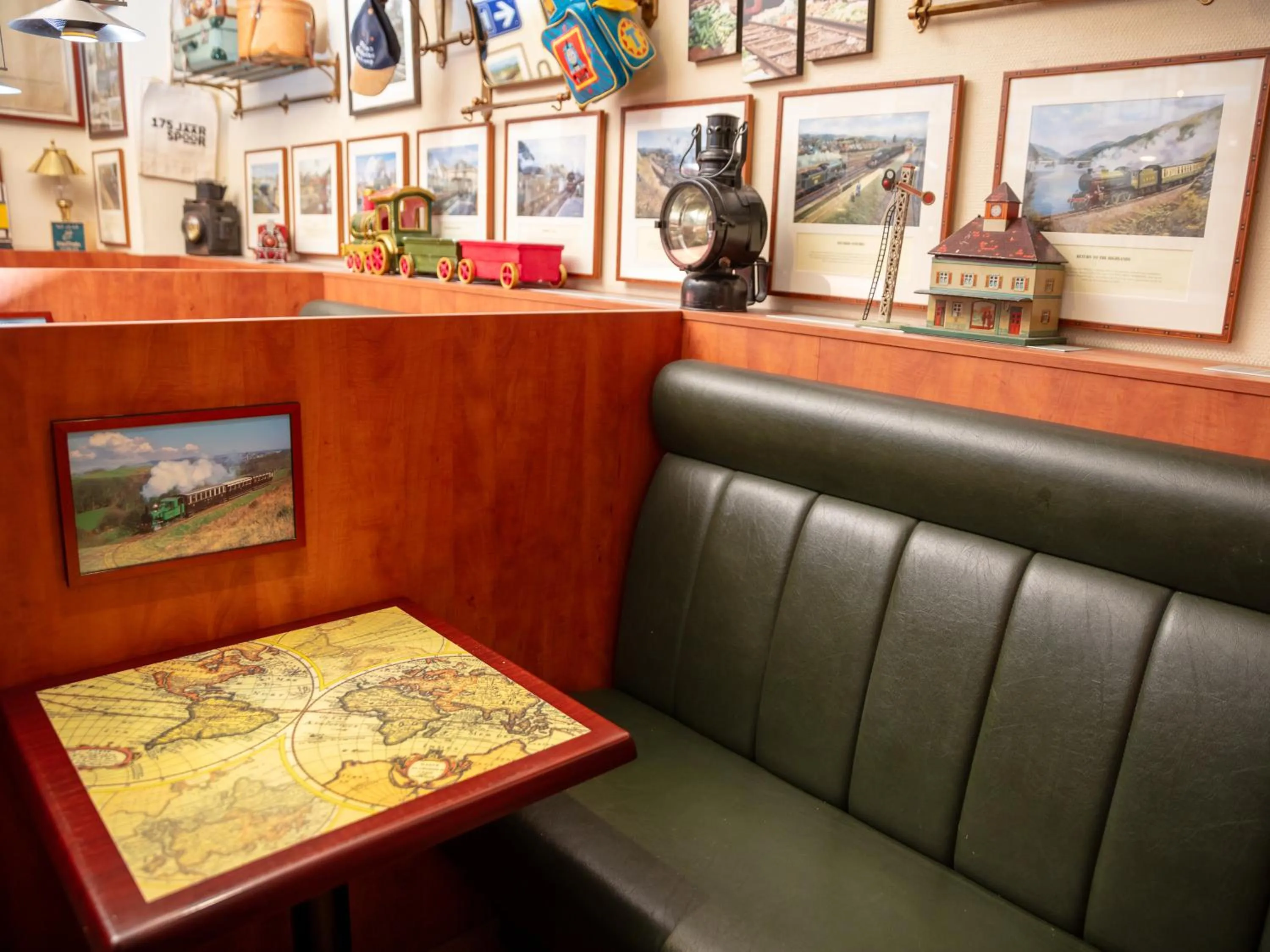 Lounge or bar in A-Train Hotel