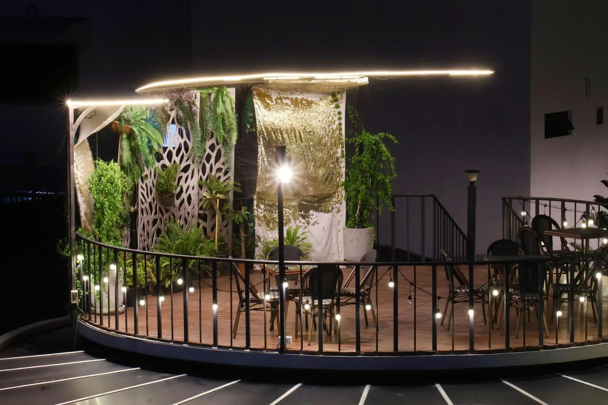 Restaurant/places to eat in Shewin de Bangkok