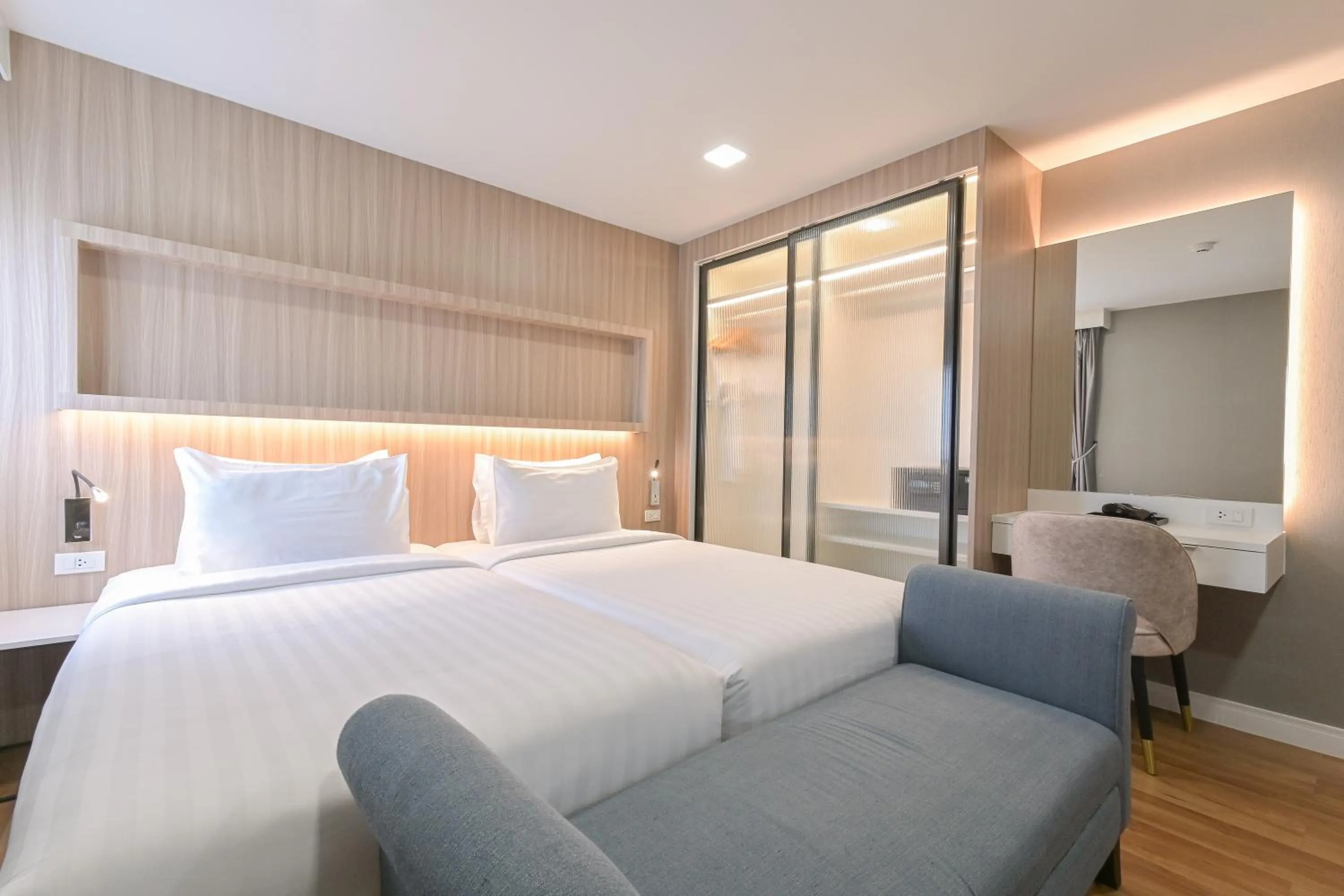 Bedroom, Bed in Shewin de Bangkok