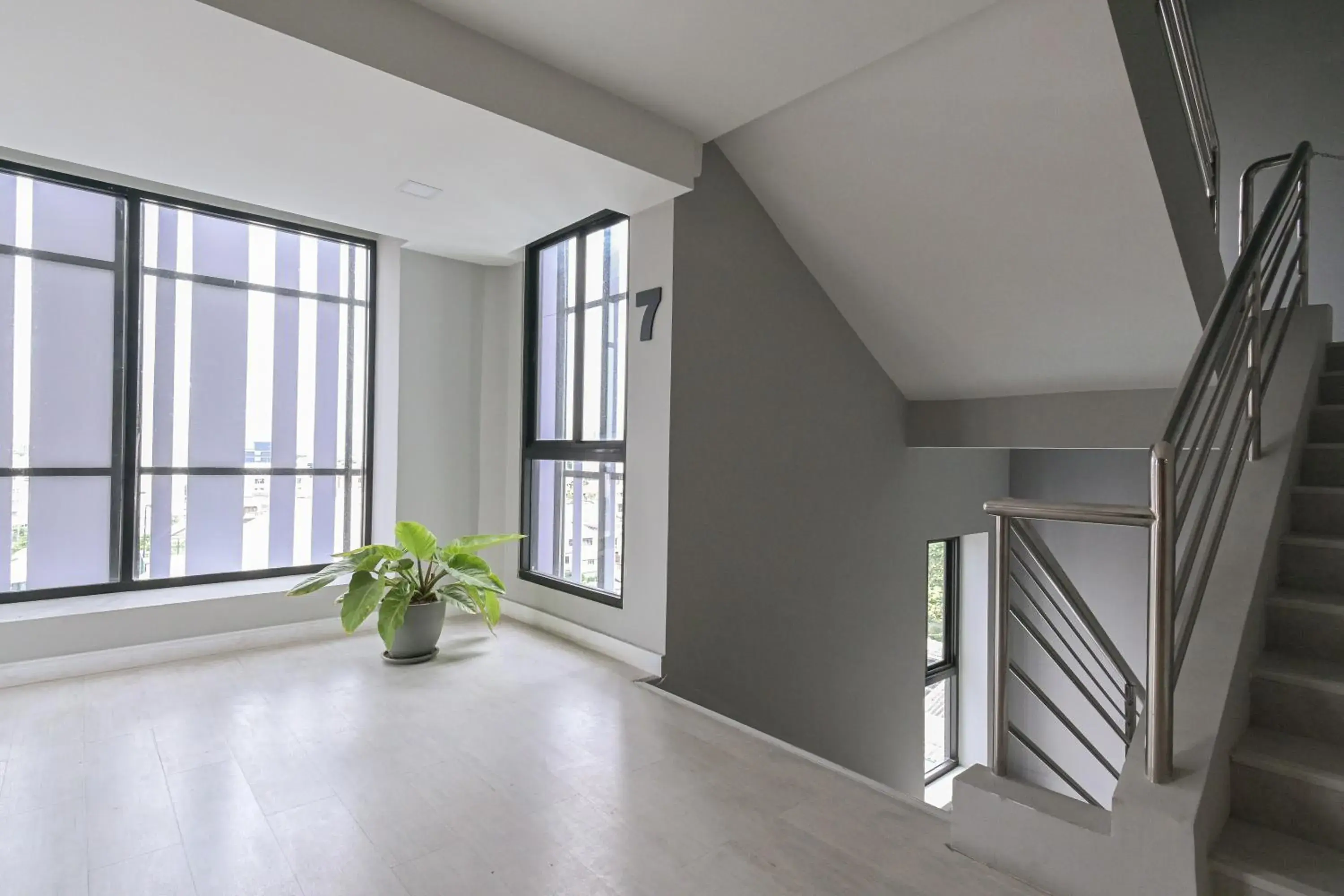 Property building in Shewin de Bangkok Property building in Shewin de Bangkok