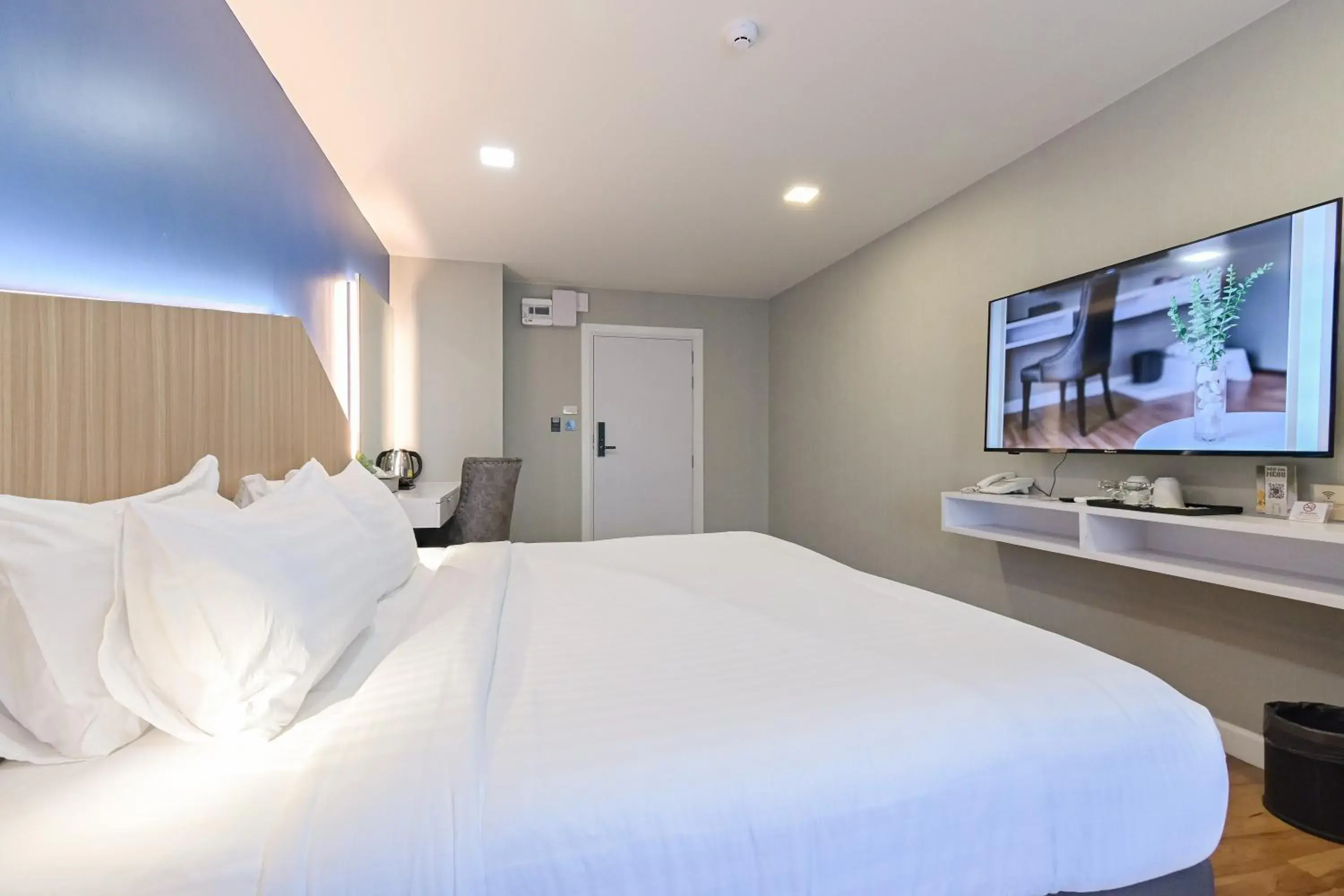 Bedroom, Bed in Shewin de Bangkok Bedroom, Bed in Shewin de Bangkok