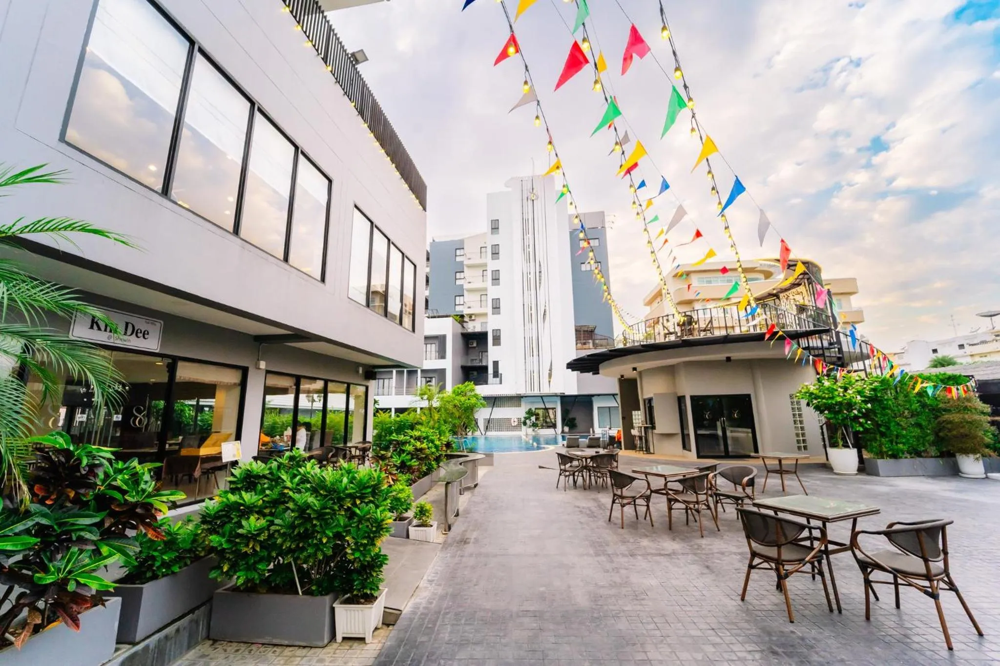 Restaurant/places to eat in Shewin de Bangkok