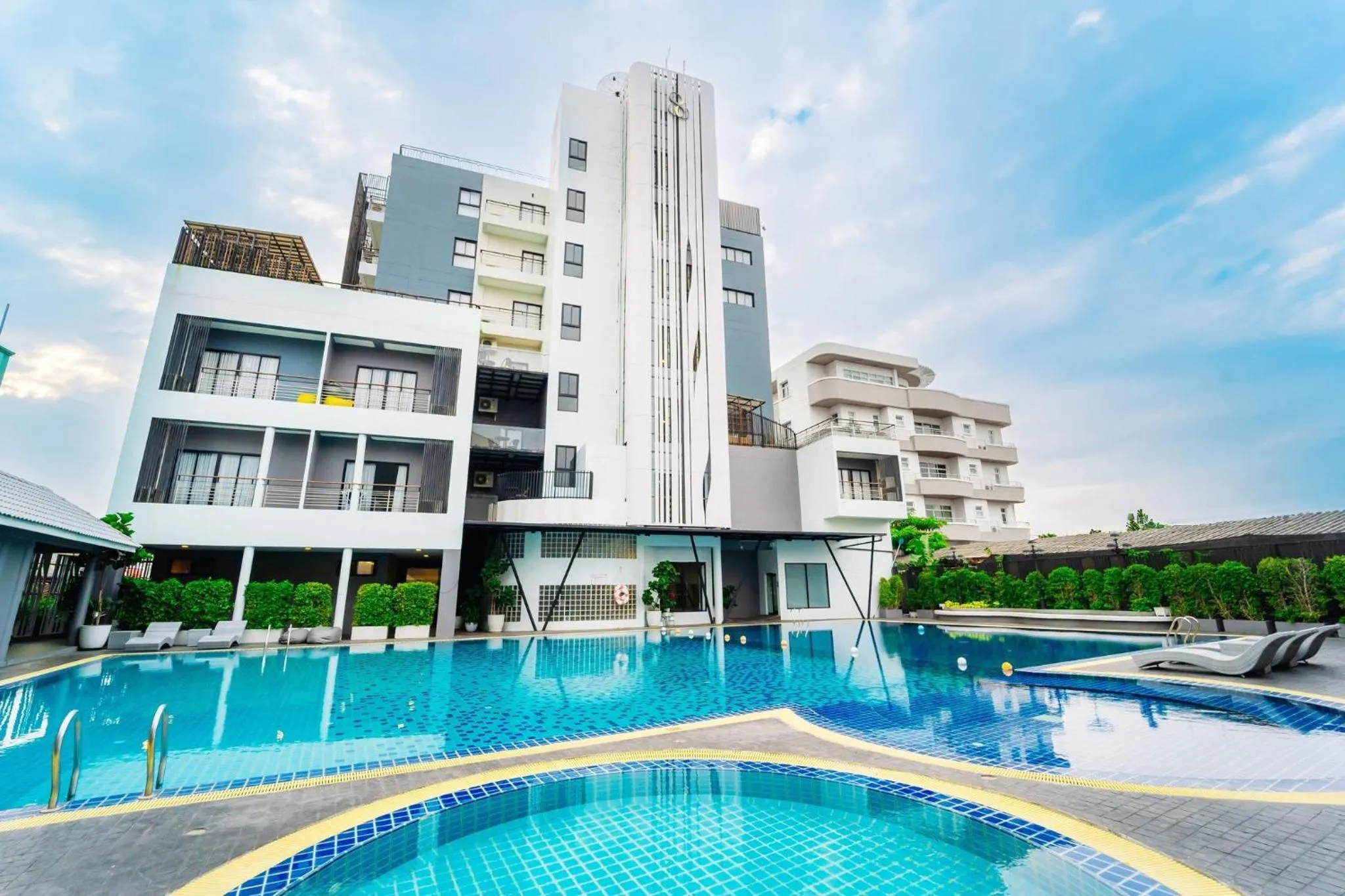 Property building in Shewin de Bangkok