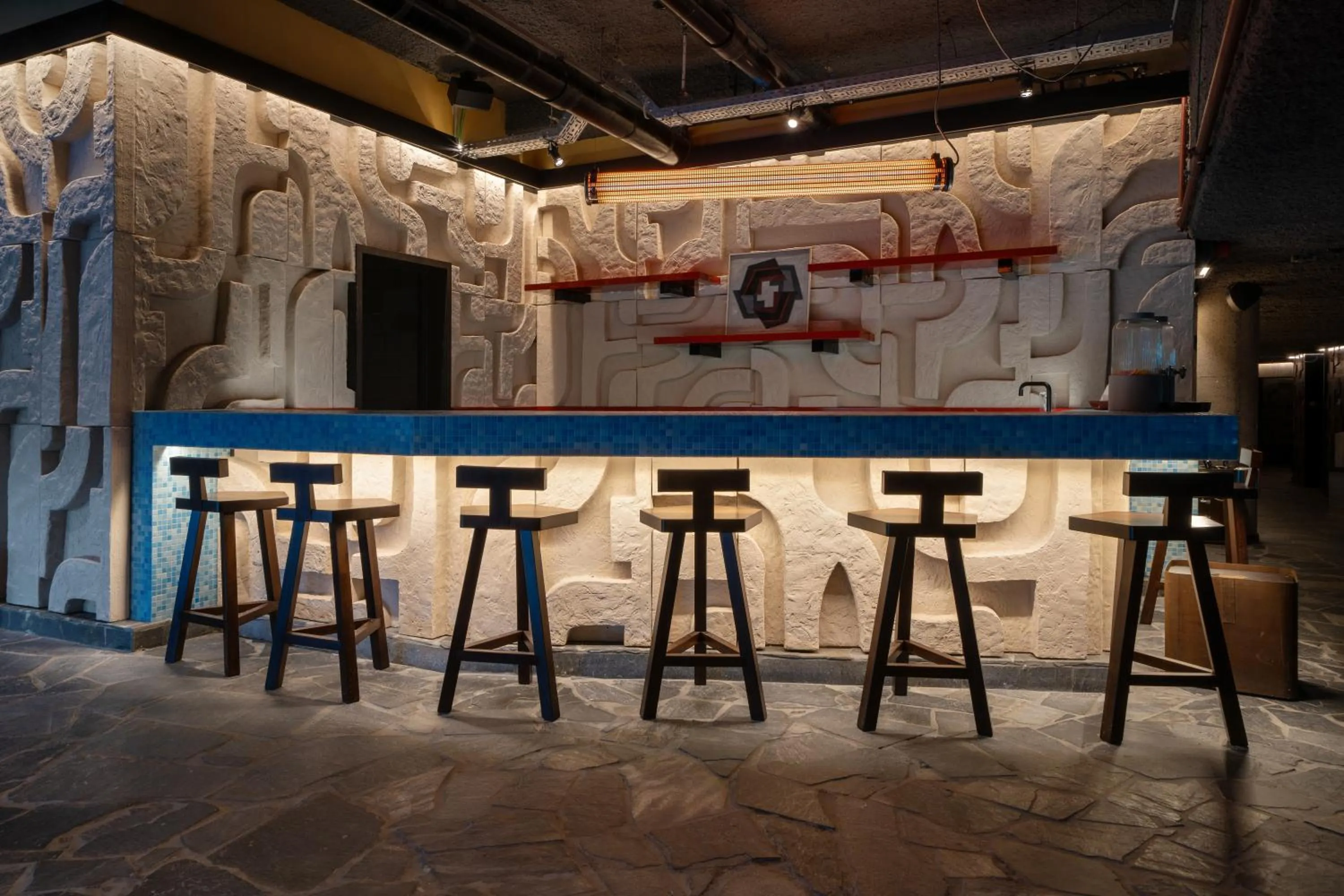 Lounge or bar in Mix Brussels --Gym & Wellness for adults only--