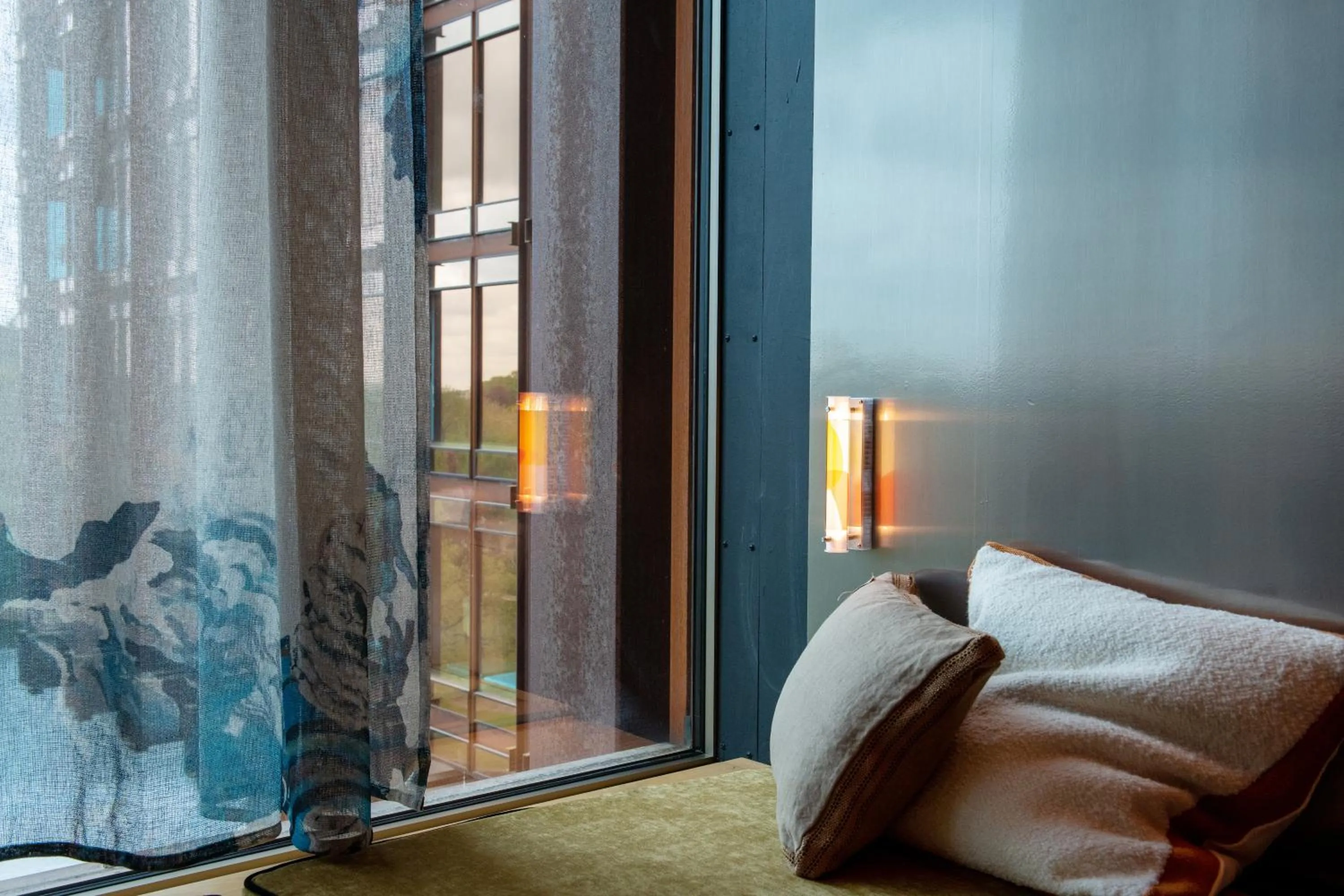 Bed in Mix Brussels --Gym & Wellness for adults only--