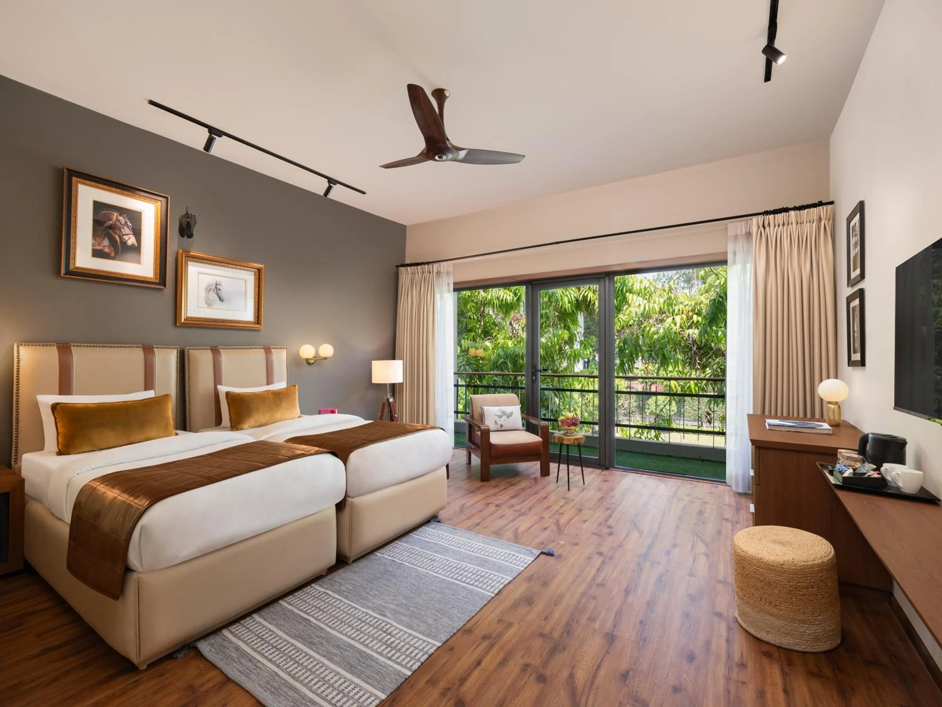 Bedroom, Bed in Modi Estate, Meerut - AM Hotel Kollection