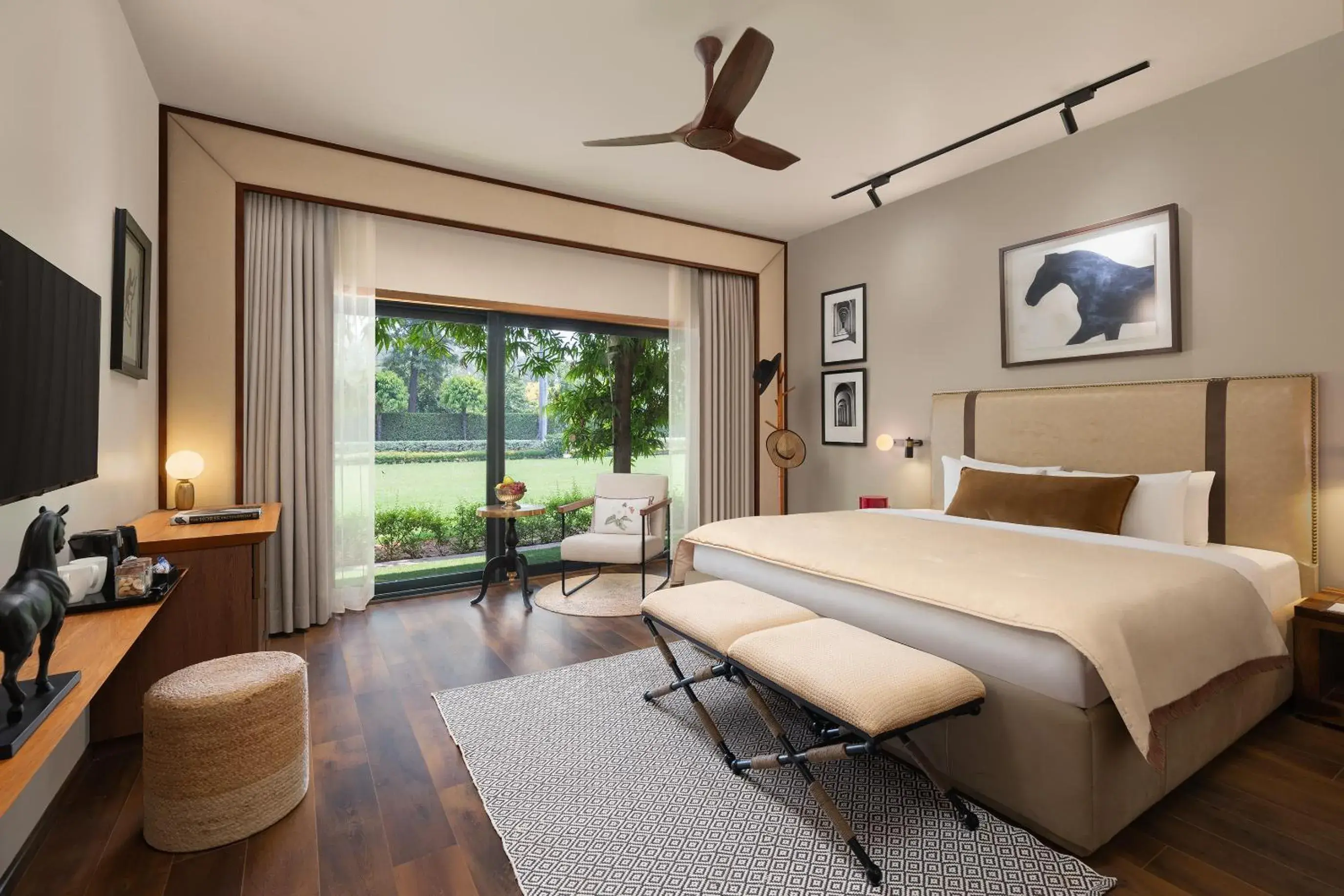 Bedroom, Bed in Modi Estate, Meerut - AM Hotel Kollection Bedroom, Bed in Modi Estate, Meerut - AM Hotel Kollection