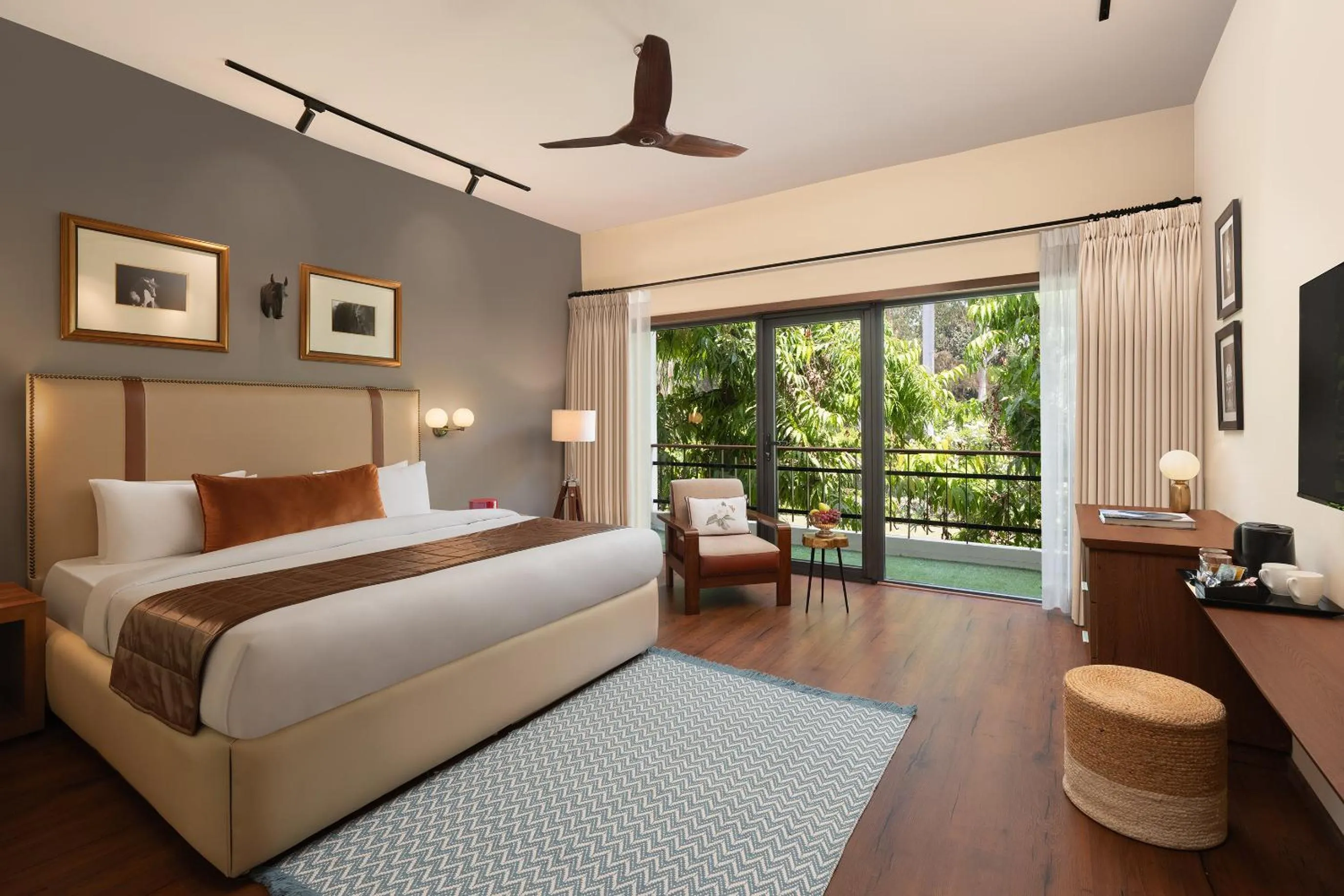 Bedroom, Bed in Modi Estate, Meerut - AM Hotel Kollection