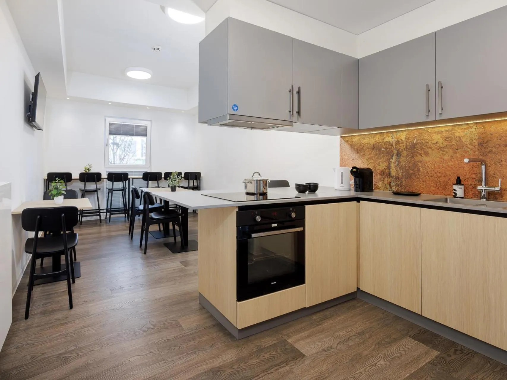 Communal kitchen in smartments Frankfurt City-Ost