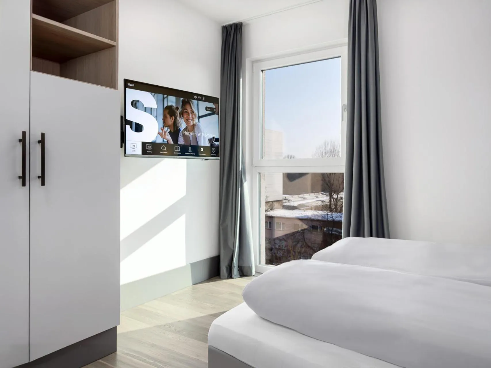 TV and multimedia, Bed in smartments Frankfurt City-Ost