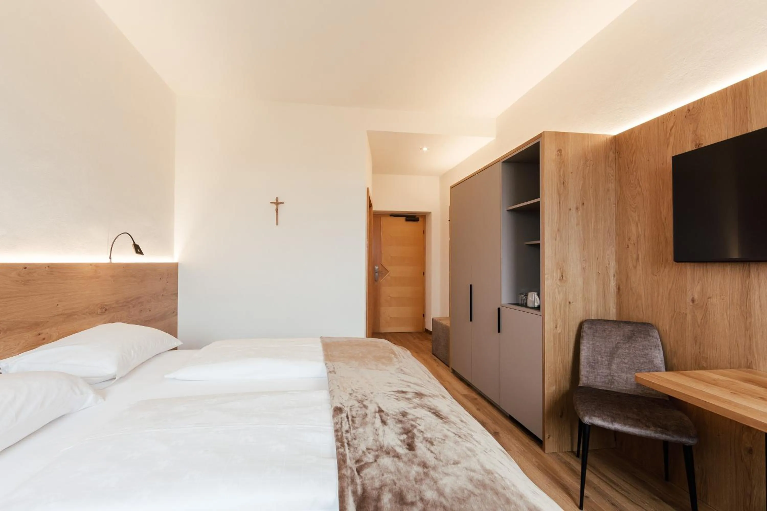 Photo of the whole room, Bed in Gästehaus Salvatorianerinnen