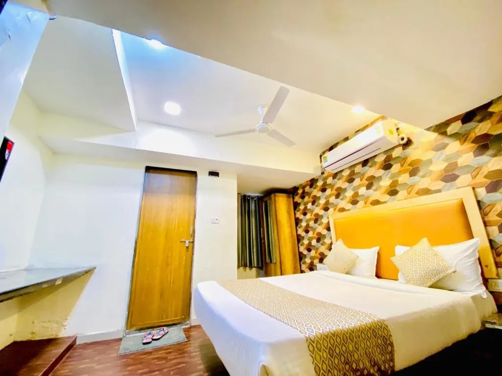 Bed in Hotel Alexa - Satellite Prahladnagar, Ahmedabad